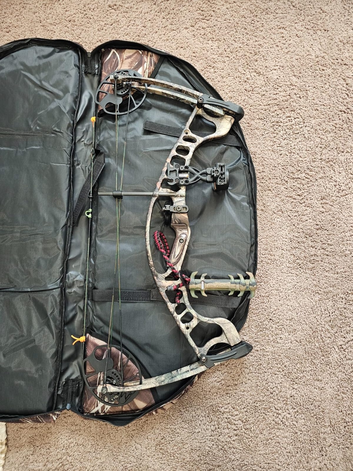 Archery Soft Compound Bow Case, Bow Bag with Arrow Pocket customer photo 2