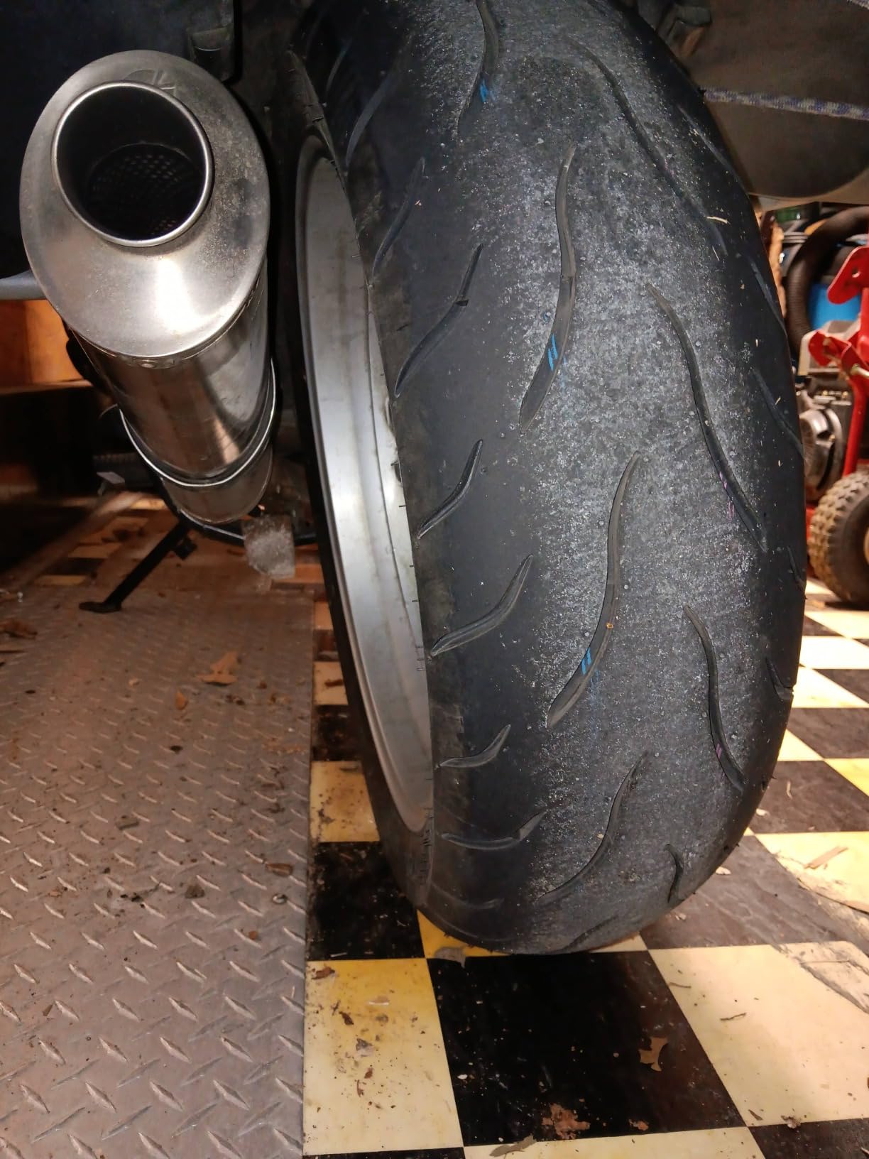 Kenda KM1 190/50ZR17 Sport Touring Motorcycle Tire 73W (190/50-17) customer photo 2