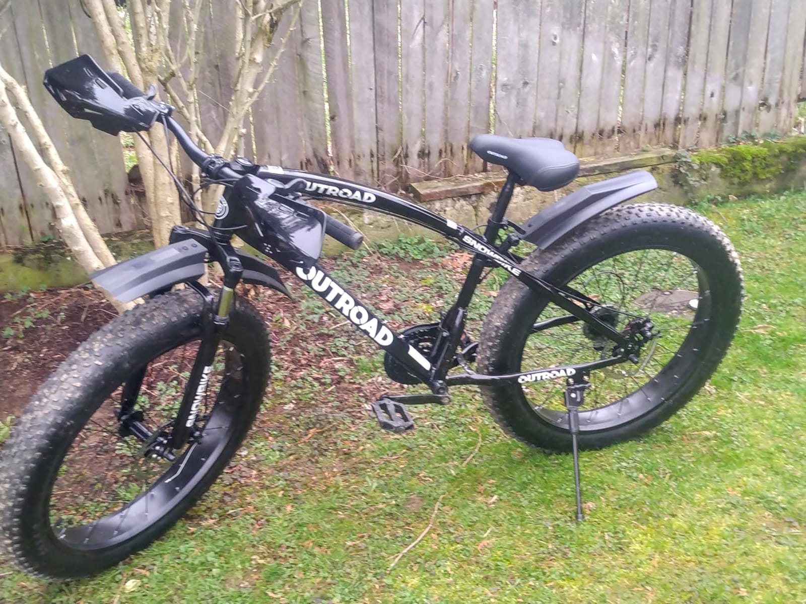 Outroad Fat Tire Mountain Bike with 26 inch Wheels, 21 Speed with High Carbon Steel Frame, Double Disc Brake and Front Suspension Anti-Slip Bikes customer photo 2