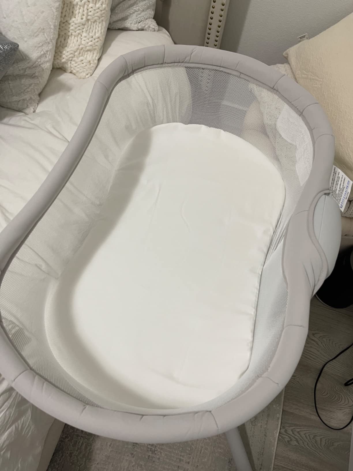 HALO BassiNest Swivel Sleeper 3.0 – Over-Bed Baby Bassinet with 360 Rotation, Adjustable Height, Breathable Mesh, Safe Close Sleeping, Lowering Wall for Easy Access, Feeding & C-Section Recovery customer photo 1