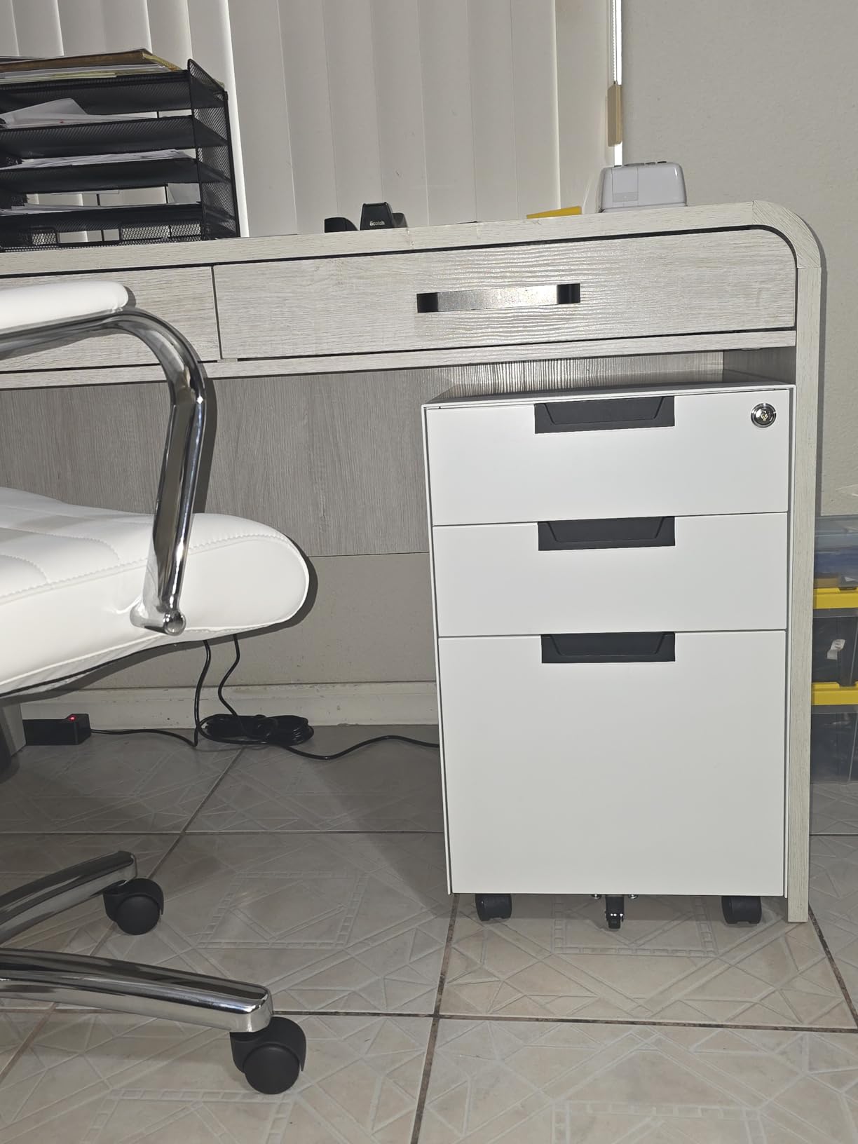 Letaya 3 Drawer Mobile File Cabinet with Lock,Under Desk Metal Filing Cabinets for Home Office Organizer Letters/Legal/A4((Fully Assembled-Black) customer photo 2