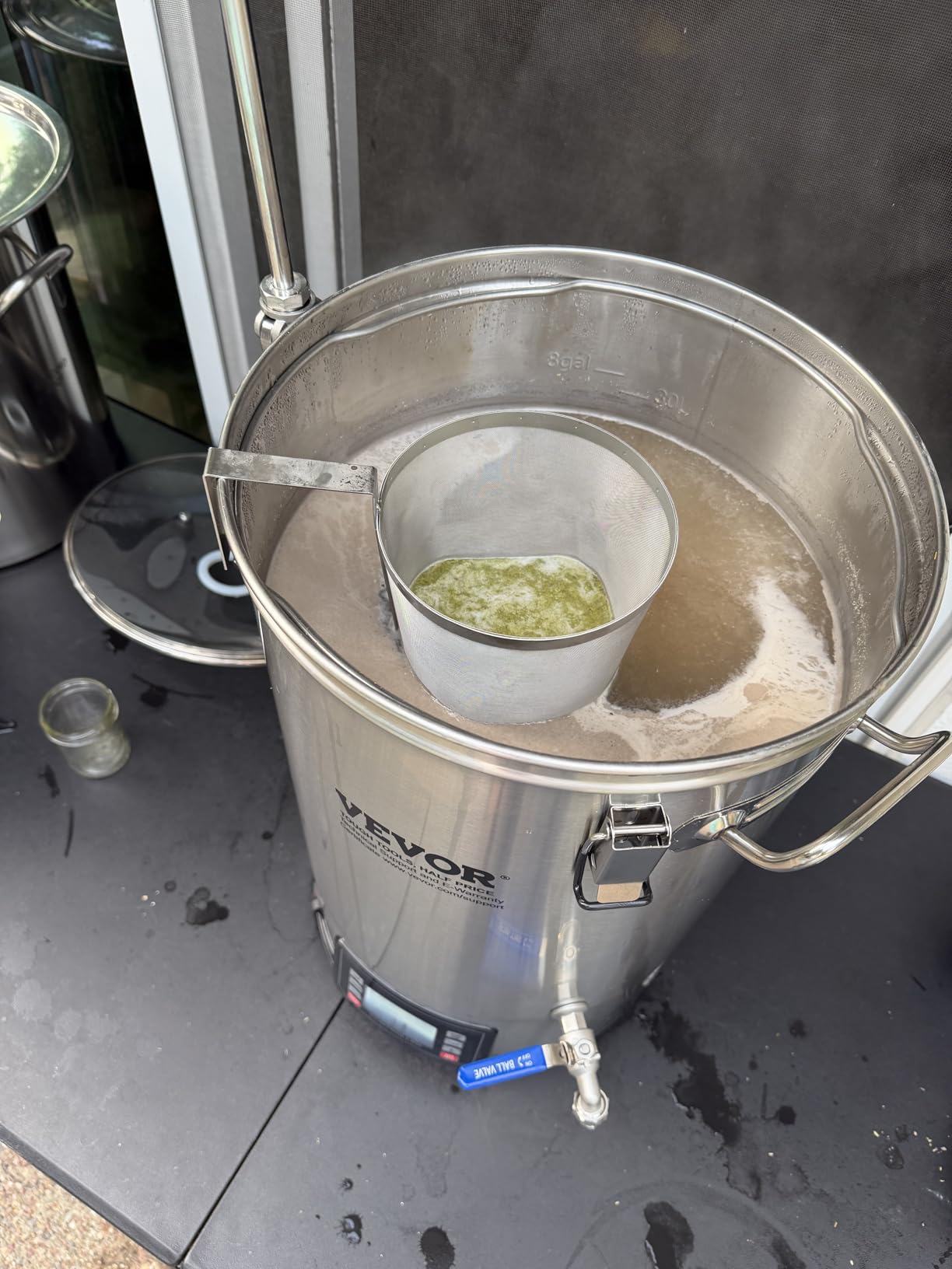 VEVOR Electric Brewing System, 9.2 Gal/35 L Brewing Pot, All-in-One Home Beer Brewer w/Pump, Mash Boil Device w/Panel, Auto/Manual Mode 100-1800W Power 25-100℃ Temp 1-180 min Timer Recipe Memory customer photo 2