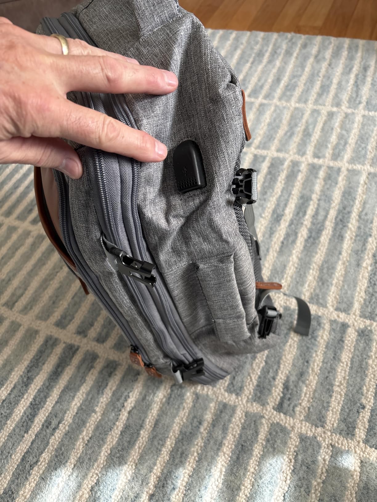 Lumesner 40L Expandable Carry On Travel Backpack with 4 Packing Cubes customer photo 1