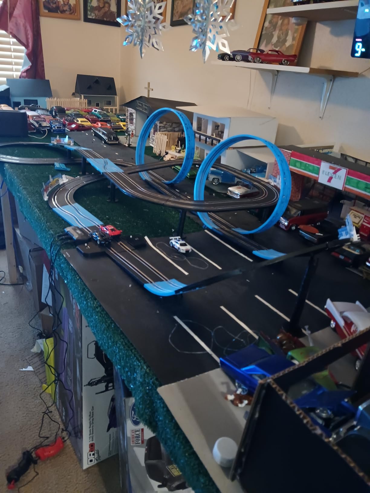 AGM MASETCH High Speed Series Tram Dual Track Set, Track with 4 Vehicles Official Licensed Slot Car Racing, Battery or Electric Car Track, Comes with 2 Hand Controls and Track Parts and a Lap Counter. customer photo 1