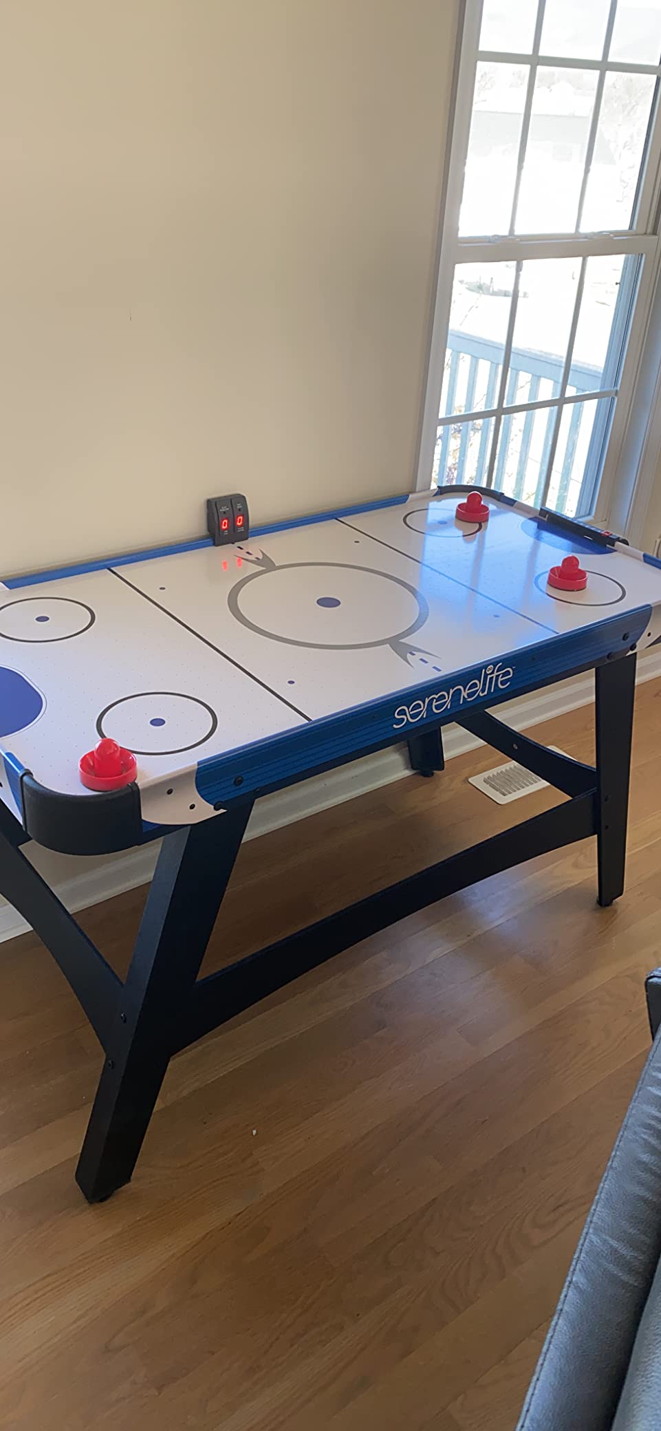 SereneLife 58in Powered Air Hockey Table Upgraded 700mA 12v 2X Powerful Motor, 4 Player 4 Pucks 2 Pushers, Full-Size Arcade Style, Inline Power Switch and Battery Free Digital LED Score Board customer photo 2