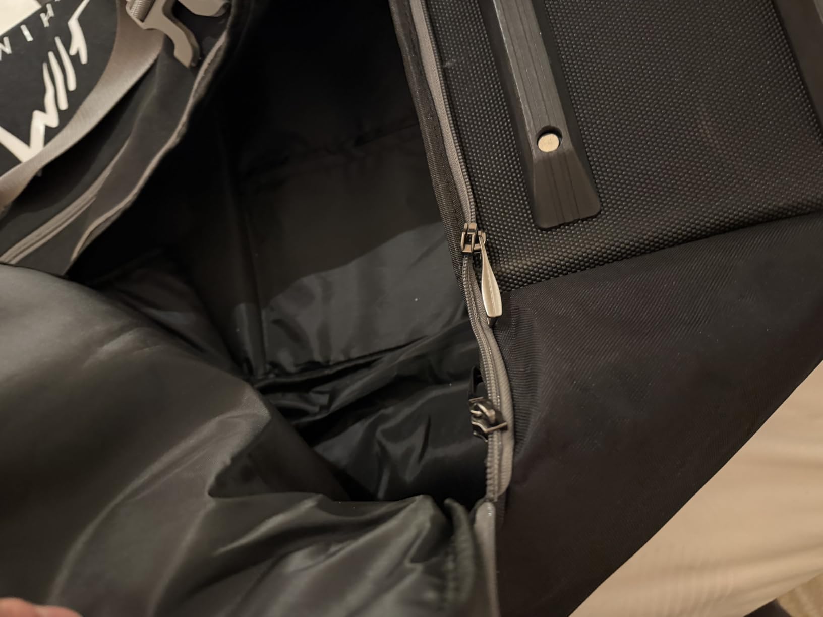 Golf Travel Bag with Adjustable Support Rod, 900D Heavy Duty Oxford Fabric customer photo 2