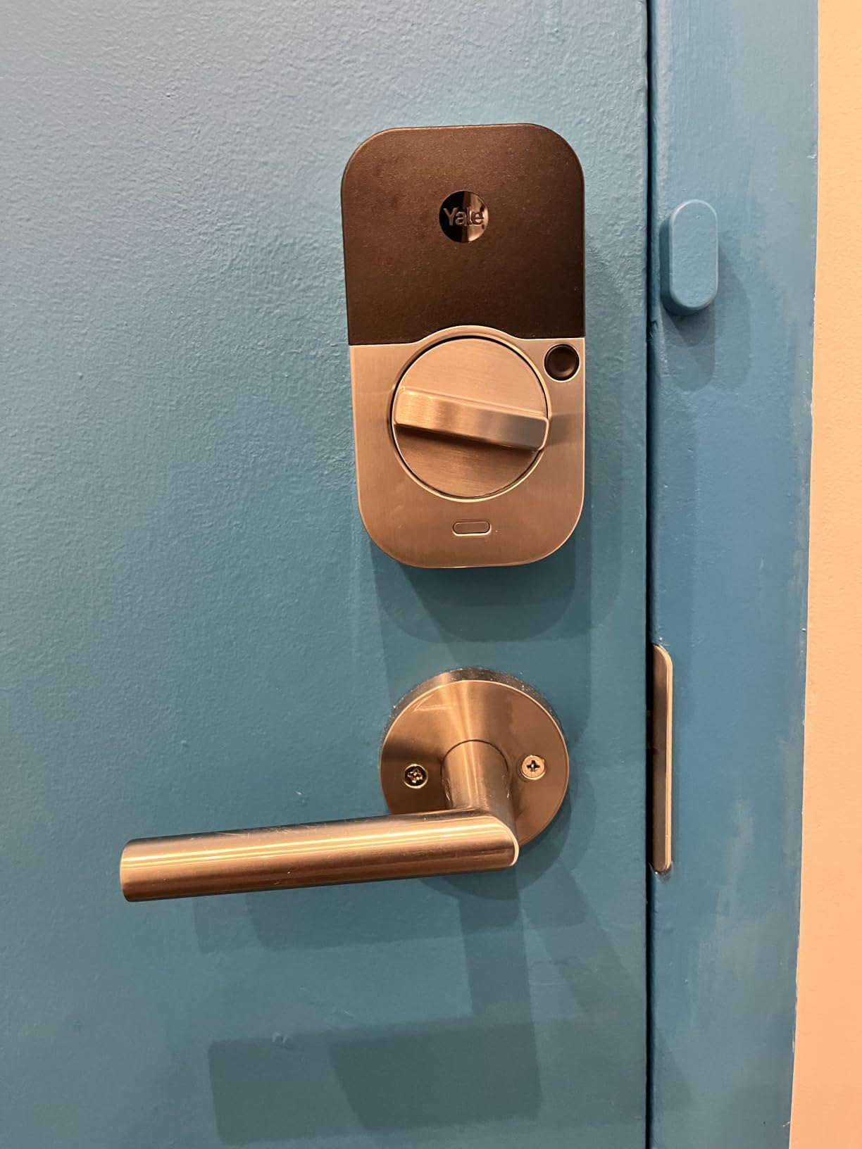 Yale Assure Lock 2 Keypad Deadbolt with Wi-Fi, Black Suede | Auto-lock with DoorSense, Temporary guest codes via app, Backup key included, Only compatible in the US and Canada customer photo 2