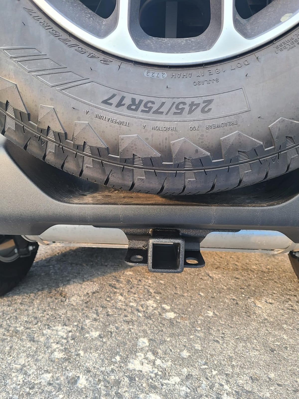 YZONA Tow Hitch 2 Inch, for Jeep Wrangler Tow Hitch Trailer Kit Compatible for 2018 2019 2020 2021 2022 2023 2024 2025 2026 JL JLU Hitch Receiver with Cover, 2 Inch Rear Bumper Towing Combo, 2/4 Doors customer photo 1