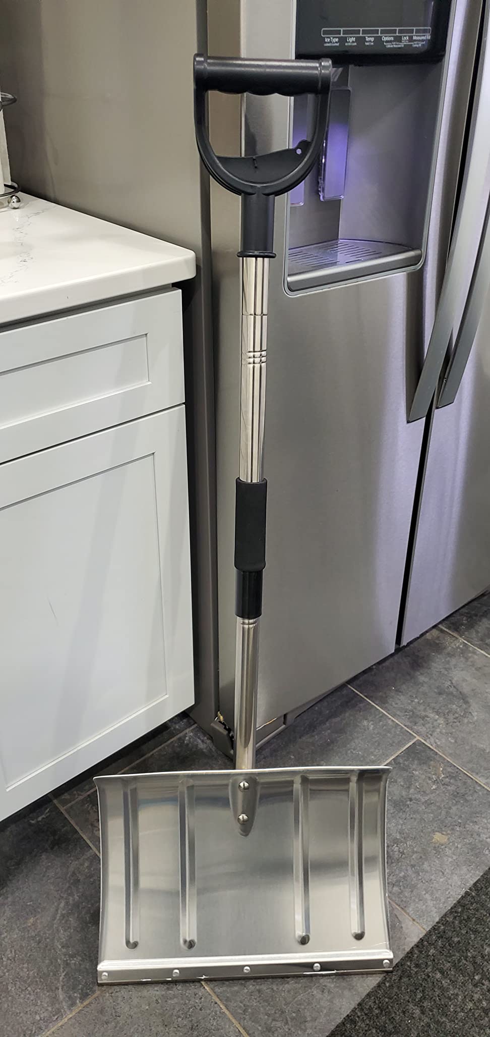 Snow Shovel for Driveway, 53/66 inches Aluminum Snow Pusher Shovel Heavy Duty Metal Snow Shovels for Car Home Garage Garden customer photo 1