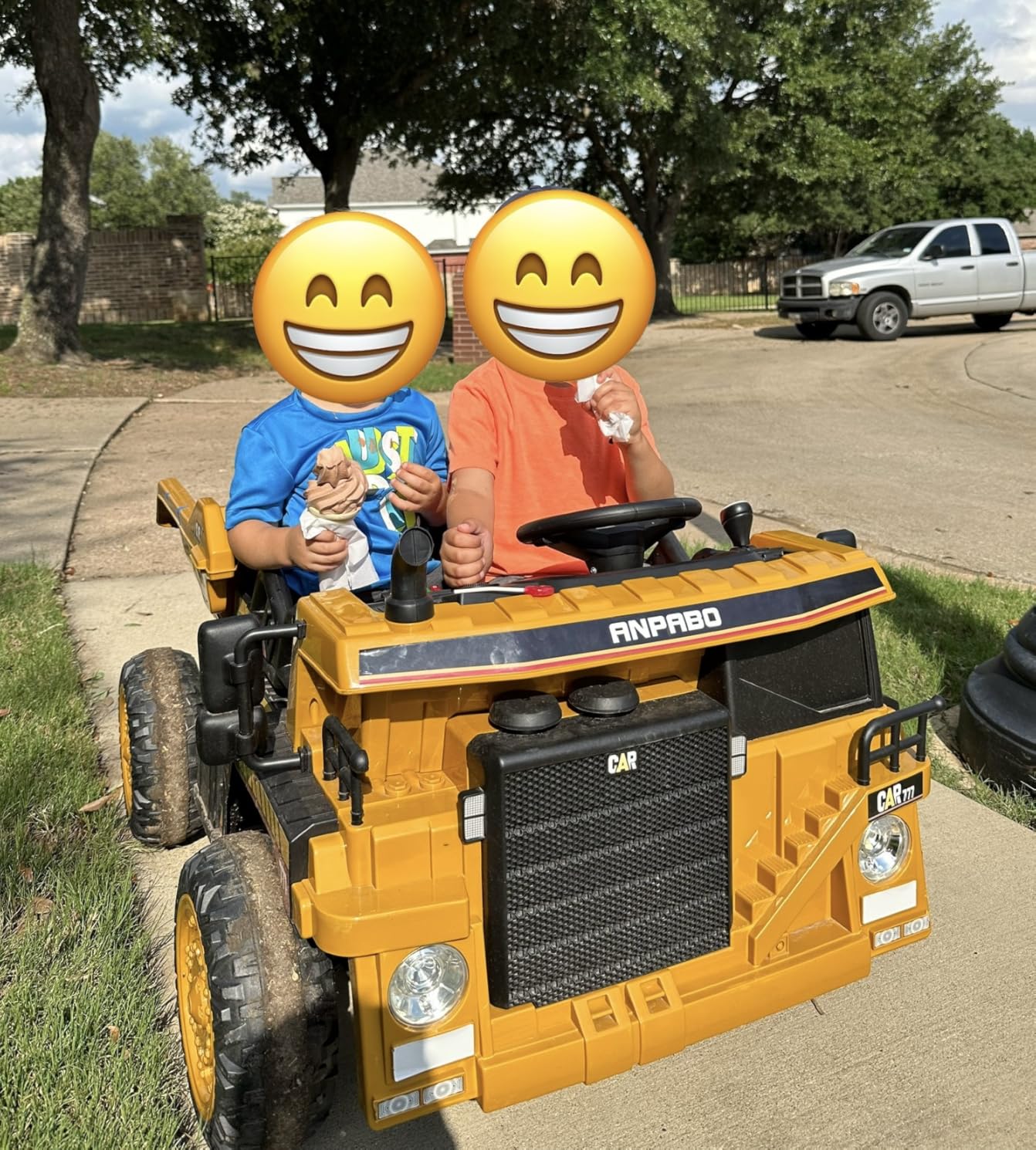 ANPABO Ride on Dump Truck w/Remote Control, 2 Seater, Electric Dump Bed customer photo 2