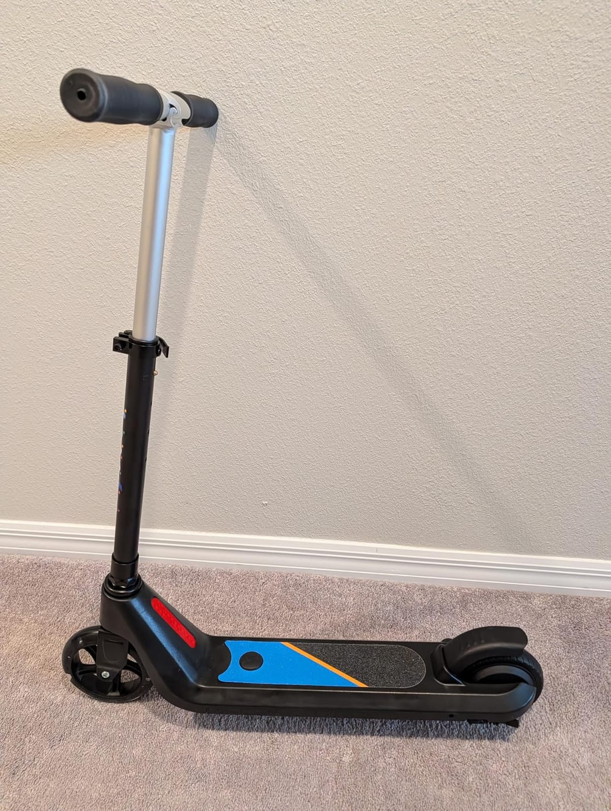 LINGTENG Electric Scooter for Kids Age 6-10, Kick-Start Boost Scooter with Adjustable Speed and Height, Flash Wheel & Deck Lights customer photo 2