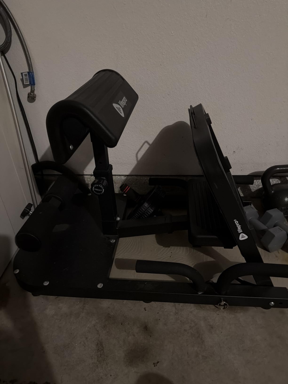 Lifepro GluteBlast Hip Thrust Machine – Foldable, Home Gym, 220 lb Cap customer photo 1