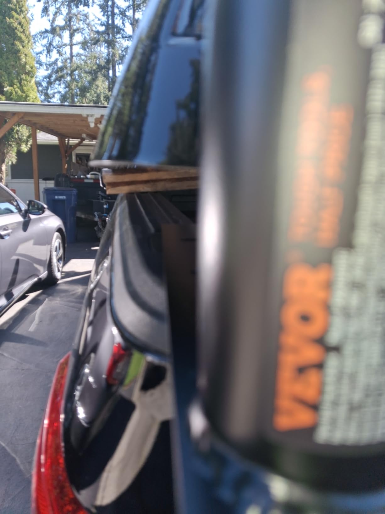 VEVOR Extendable Steel Truck Ladder Rack - 800 lbs Capacity, 46-71 inch, Non-Drilling for Kayak, Surfboard, Lumber, Ladder customer photo 1