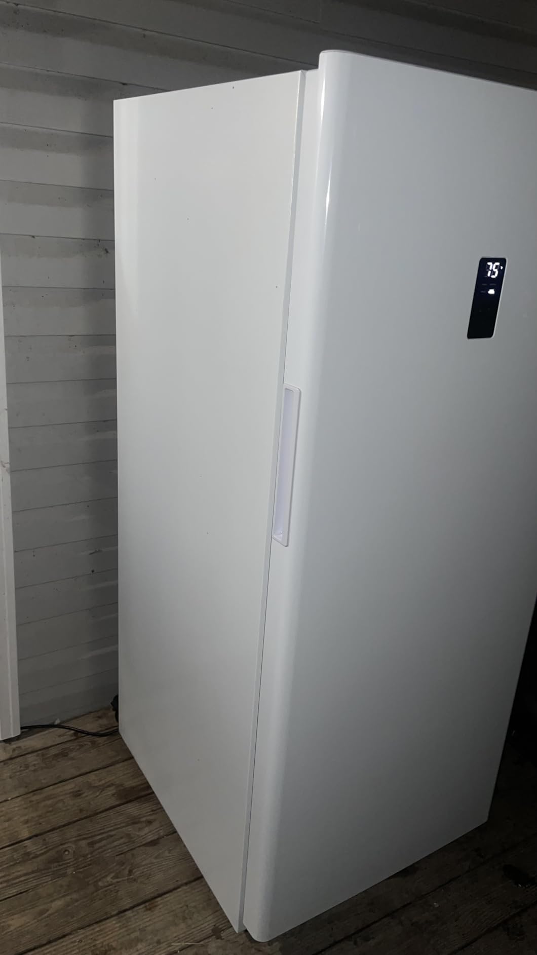 Hamilton Beach HZ8971 17 cu ft Upright Convertible Fridge/Freezer-Frost Free-Reversible Door-Removable Glass Shelves-LED Interior Light, White customer photo 2