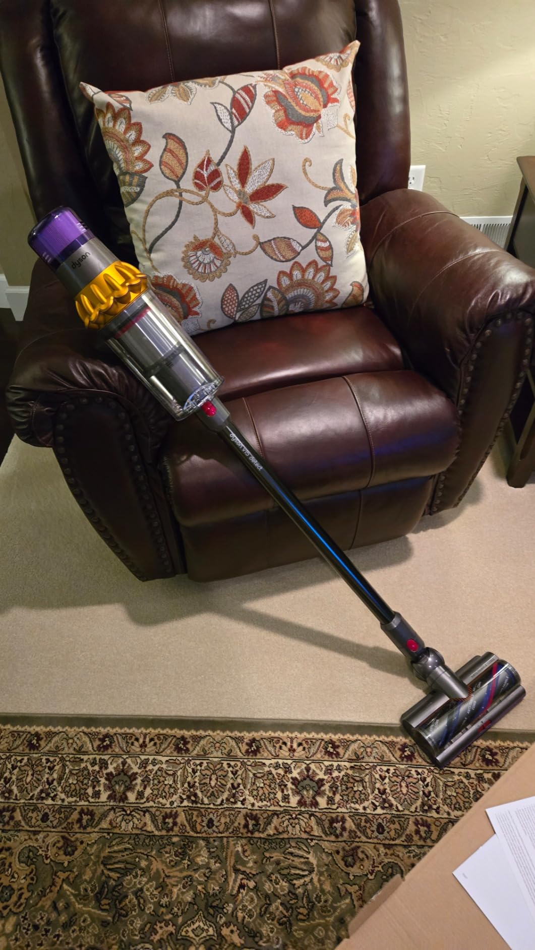V15 Detect Cordless Vacuum Cleaner, Yellow/Nickel customer photo 2