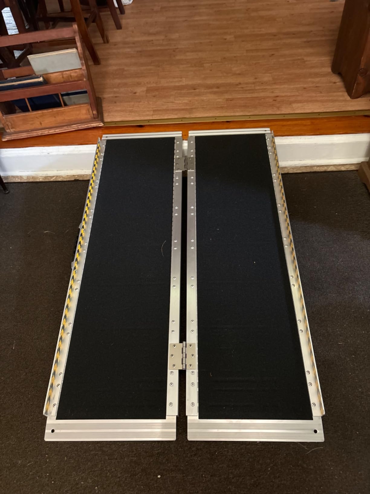 WHALEMOTOR Portable Wheelchair Ramp 5FT, Anti-Slip Aluminum Folding Portable Ramp, Wheelchair Ramps for Home, Weight Capacity Up to 800 LBS, with Transition Plates Above and Below, Loading Dock Plates customer photo 1