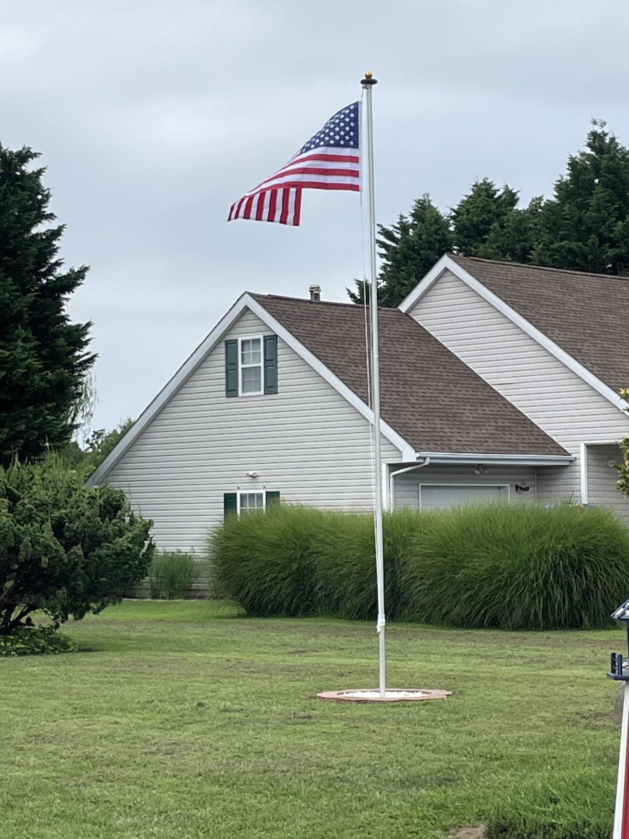 NELXINJO 25FT Heavy Duty Tapered Flagpole Kit with 3x5 US Flag, Black customer photo 2