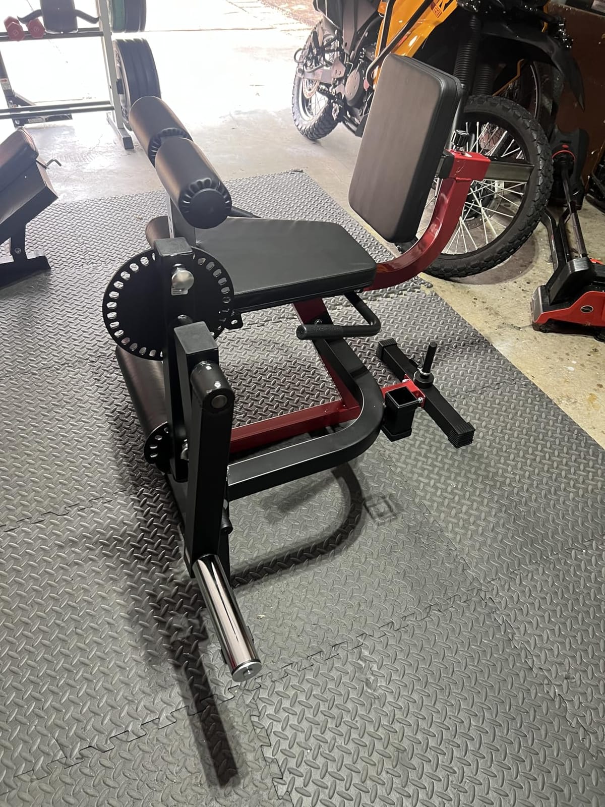GMWD Leg Extension and Curl Machine, Lower Body Special Leg Machine, Adjustable Leg Exercise Bench with Plate Loaded, Leg Rotary Extension for Thigh, Home Gym Weight Machine customer photo 2