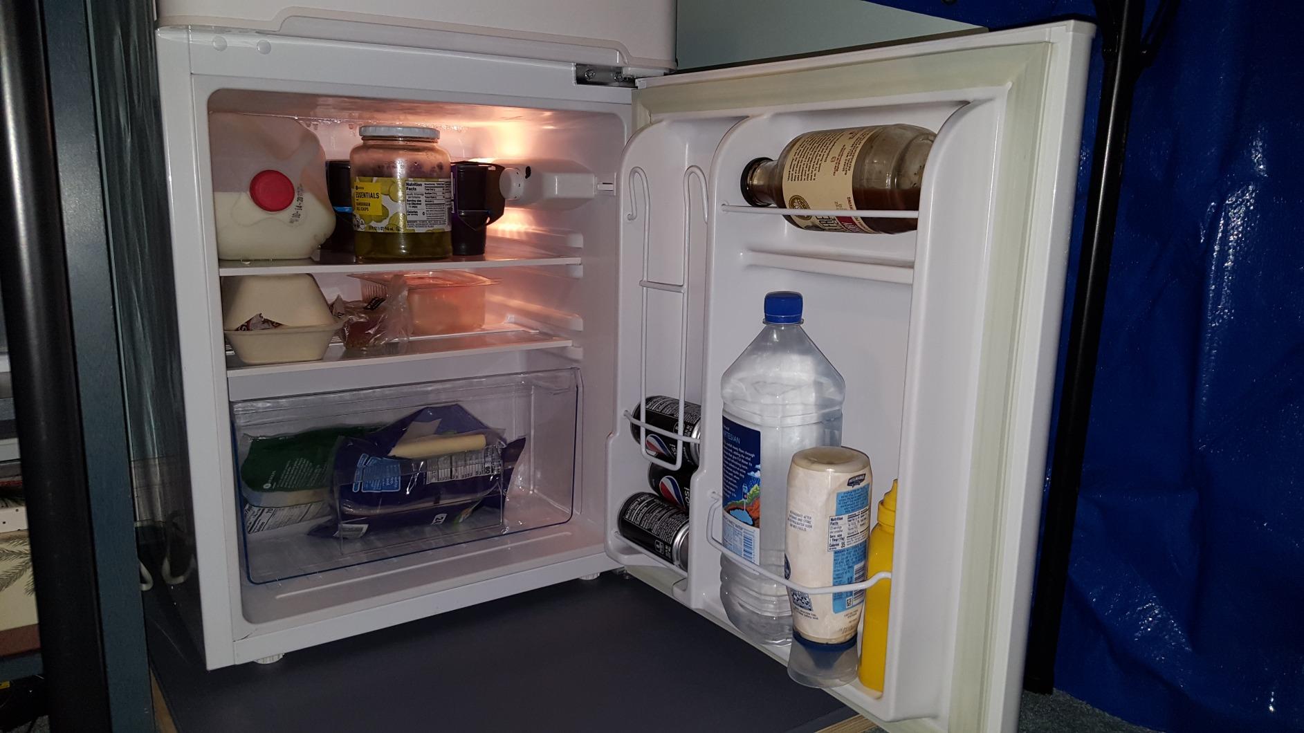 EUHOMY 1.7 Cu.Ft Mini Fridge, Reversible Door Compact Refrigerator, Black customer photo 2