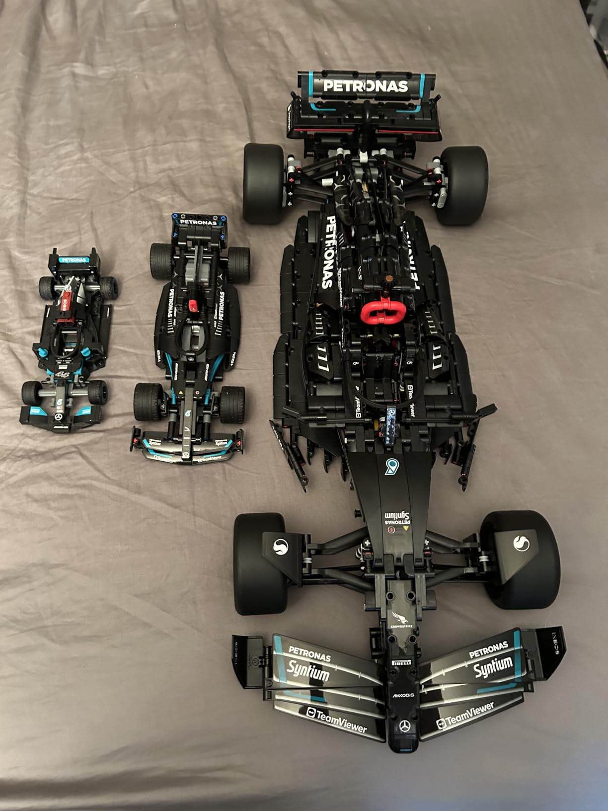 LEGO Technic Mercedes-AMG F1 W14 E Performance Model Car Kits - Formula 1 Building Sets for Adults, Ages 18+ - Gift for Birthdays - Race Car with Realistic Details - 42171 customer photo 1