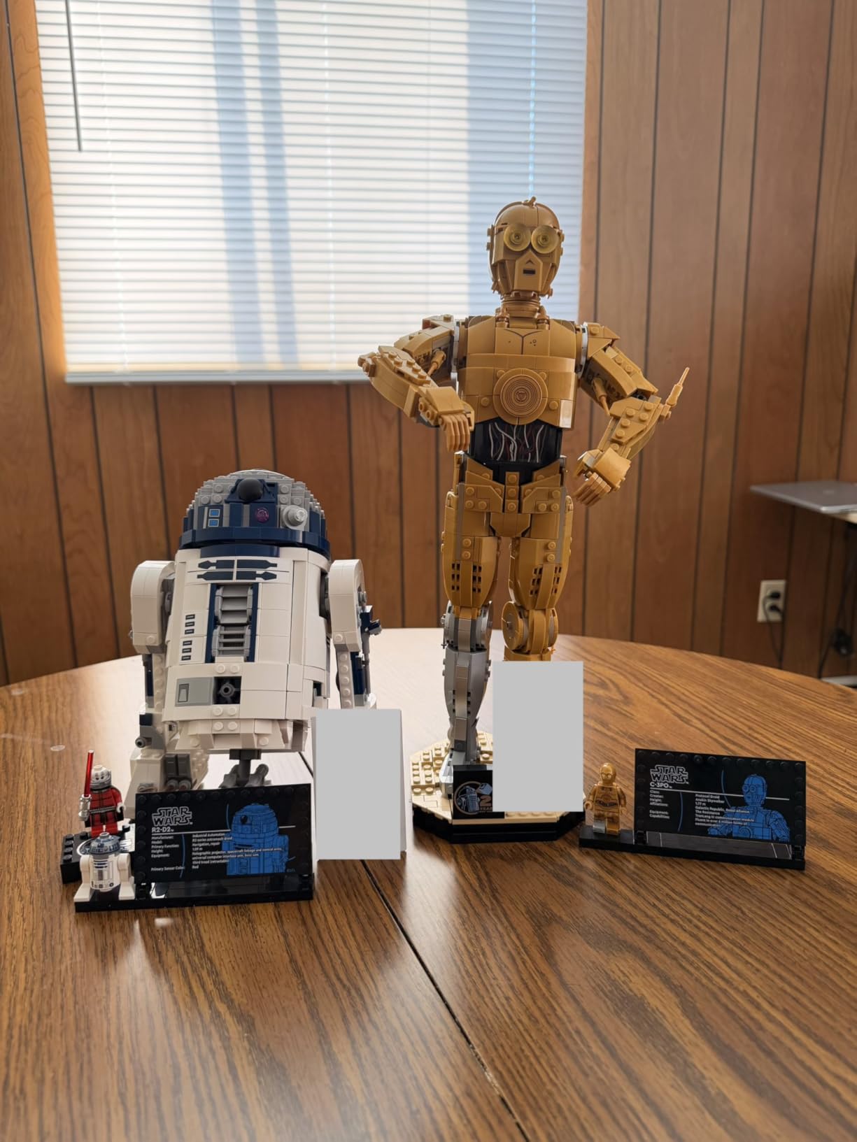 Star Wars R2-D2 Building Toy Set -Display Star Wars Toy, Ages 10+ - Includes 25th Anniversary Darth Malak Minifigure - 75379 customer photo 2