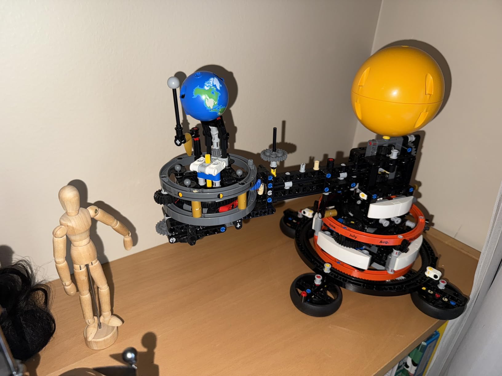 LEGO Technic Planet Earth and Moon in Orbit 42179 customer photo 2