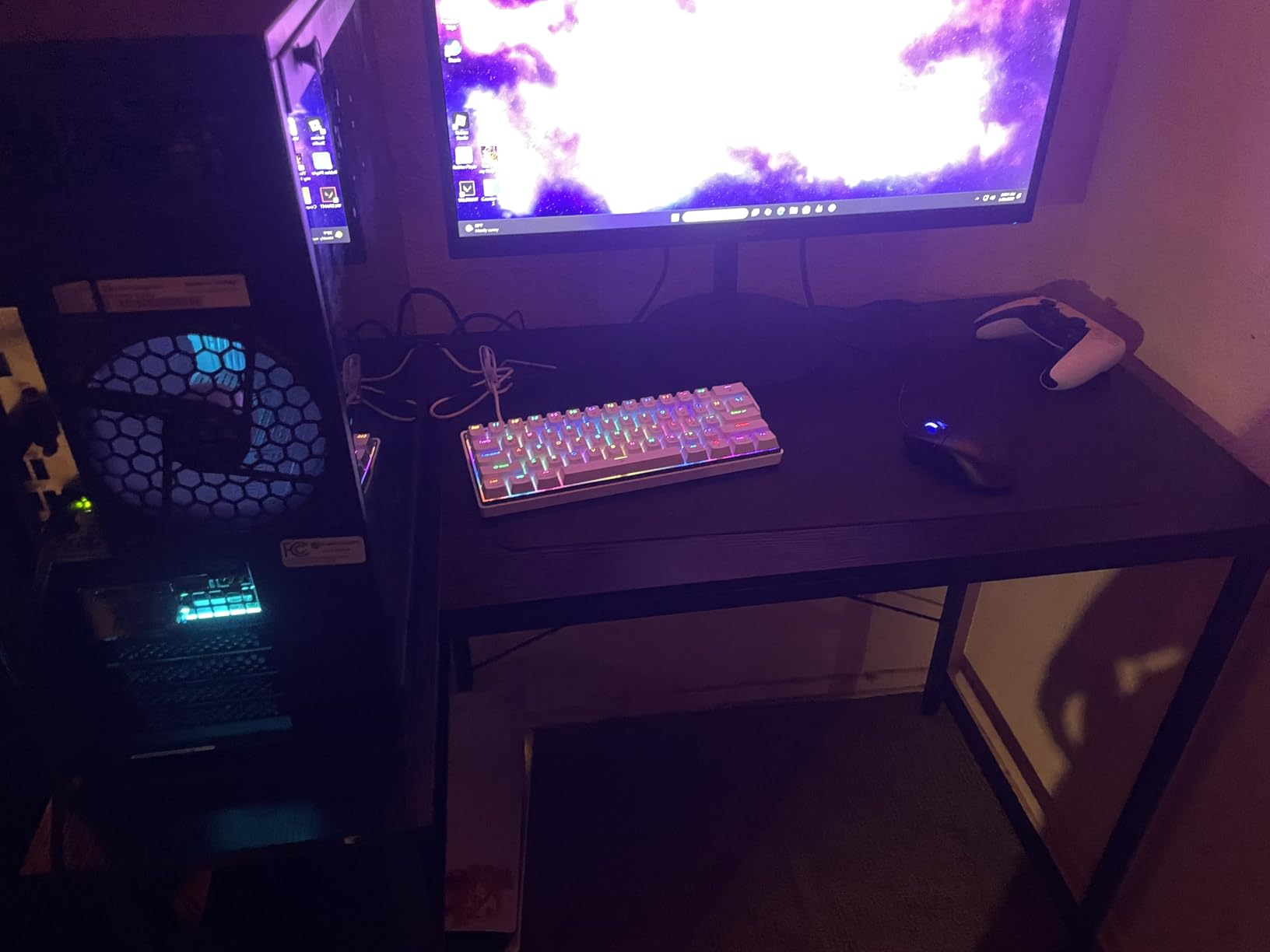 TIQLAB Gaming Desk with Power Outlets - 40 inch L Shaped Computer Desk, Reversible Design Small Corner Desk, Bookshelf Workstation for Work Study Play Home Office, Black customer photo 2