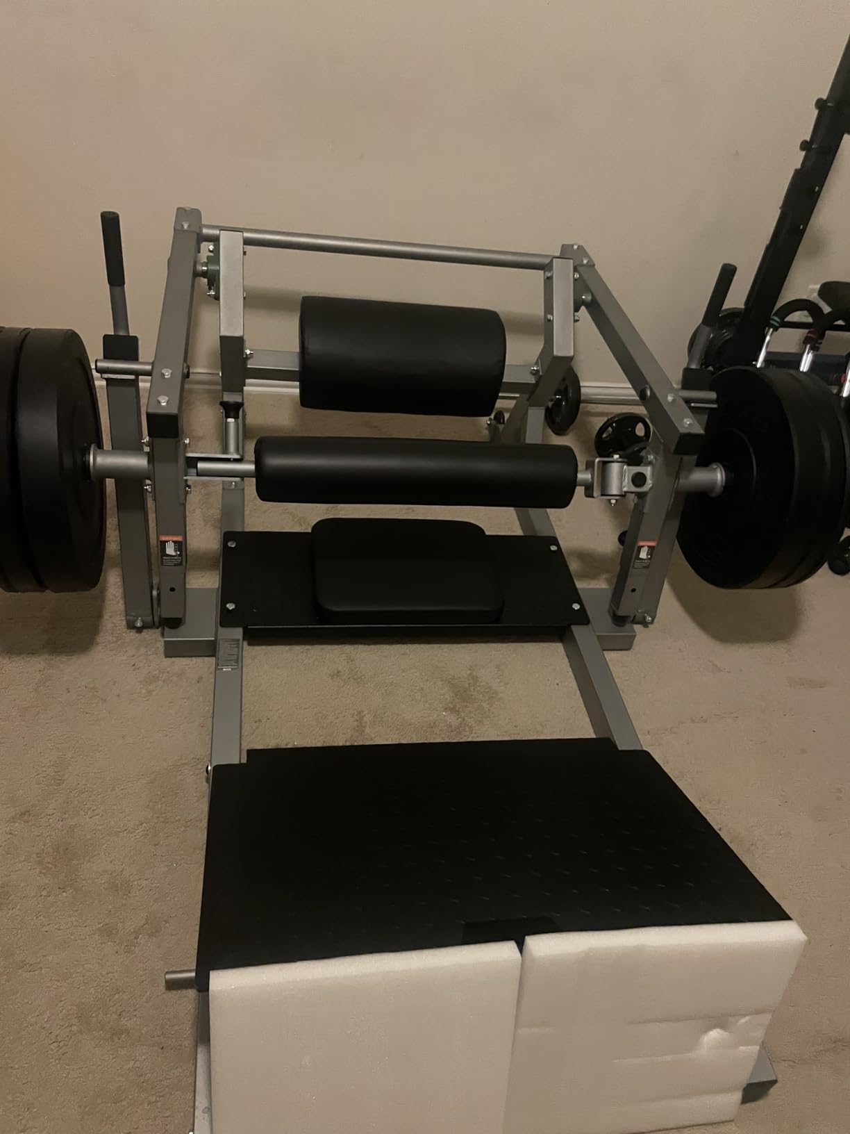 GMWD Hip Thrust Machine, 800LBS Plate-Loaded Glute Bridge Machine with Weight Holder, Heavy Duty Butt Exercise Equipment for Glute Muscles Building and Butt Shaping, Adjustable Footboard customer photo 2