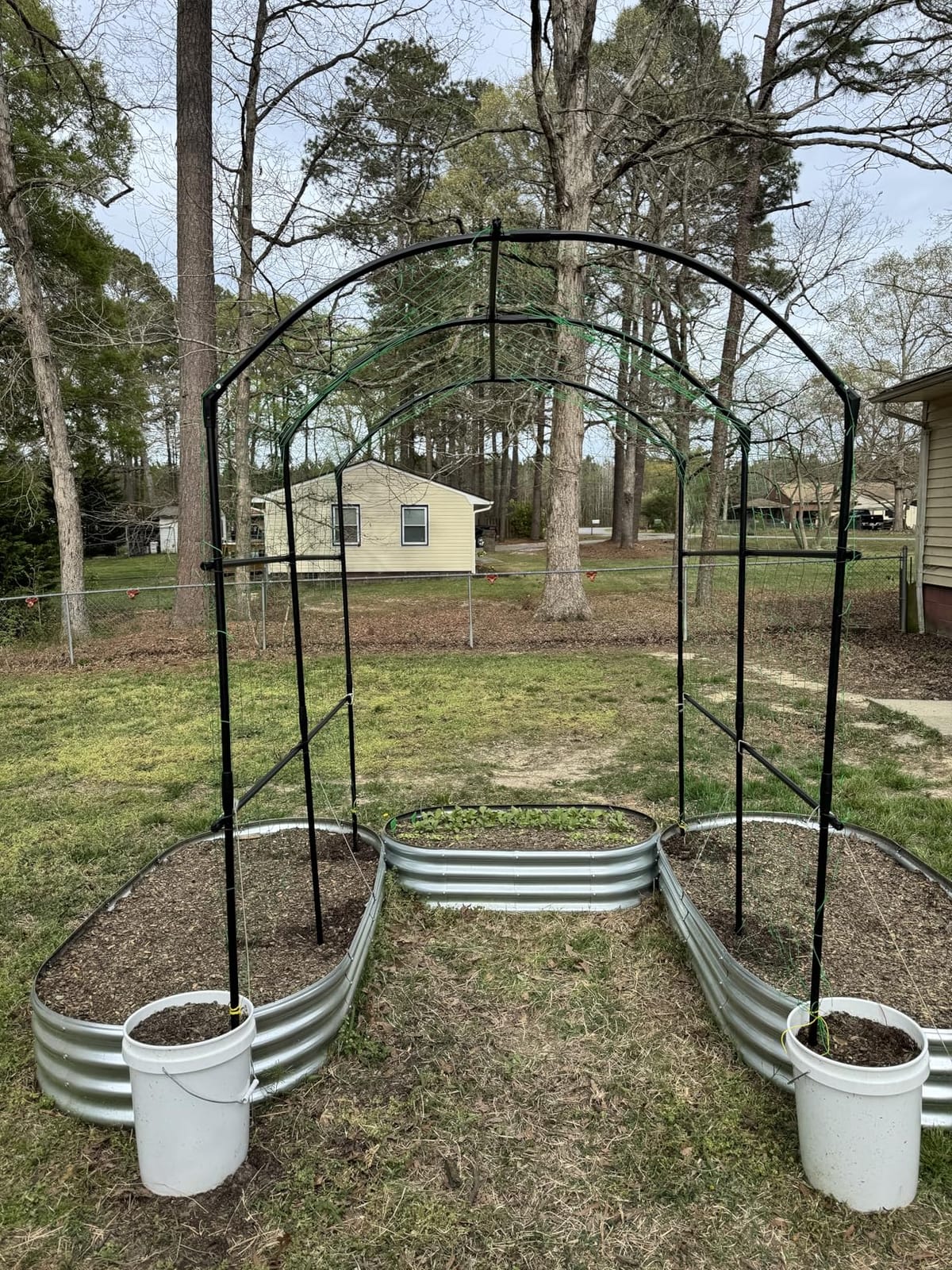 DoCred Garden Arch Trellis, 87''H x 75''L Metal Trellis for Climbing Plants customer photo 2
