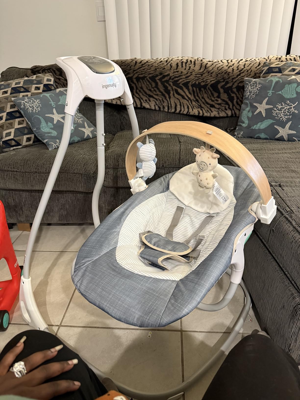 Ingenuity SimpleComfort Portable Baby Swing, Newborn to 9 Months customer photo 2
