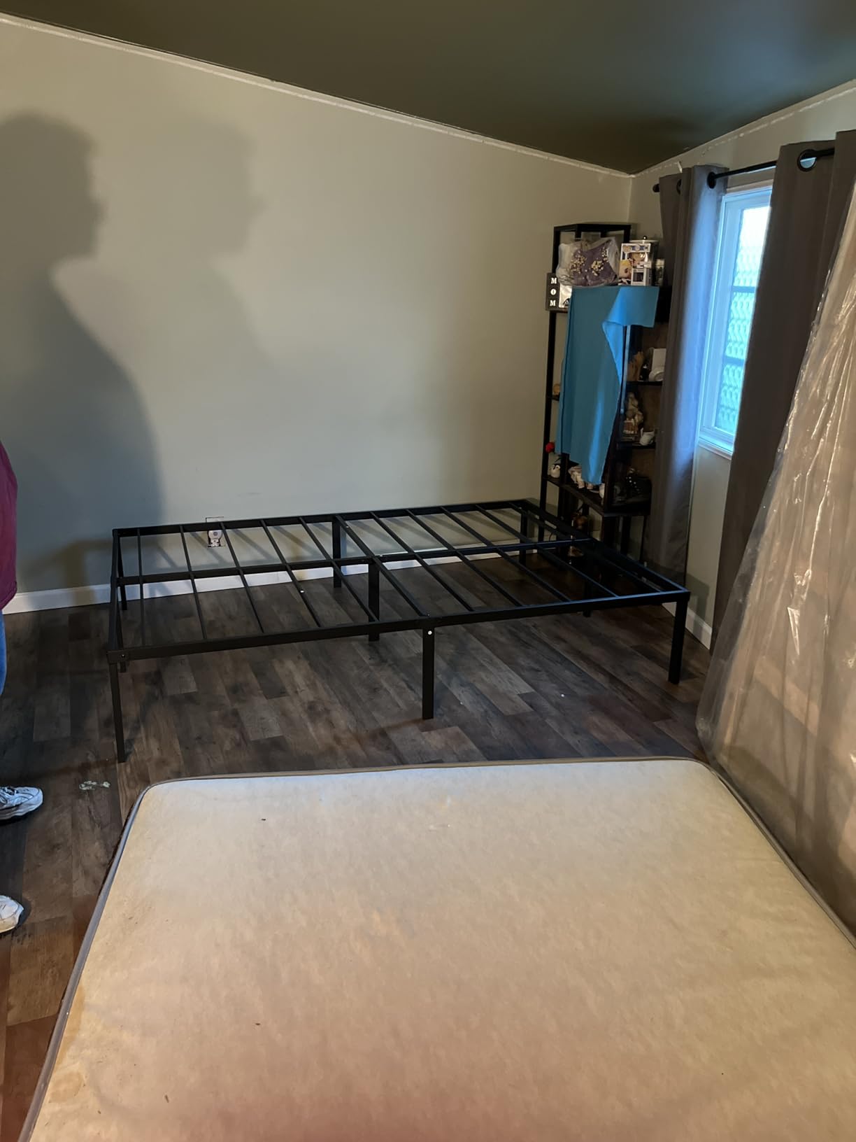 HLIPHA Metal Platform Bed Frame 18 Inch Tall,No Box Spring Needed,King Size Bed with Heavy Duty Strong Support Slats,Easy to Assemble,Black customer photo 1