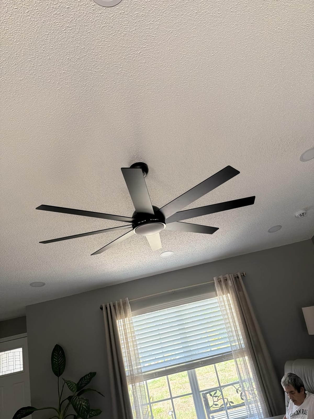 Fanbulous 72 inch Ceiling Ceiling Fan with Light and Remote, Black customer photo 2