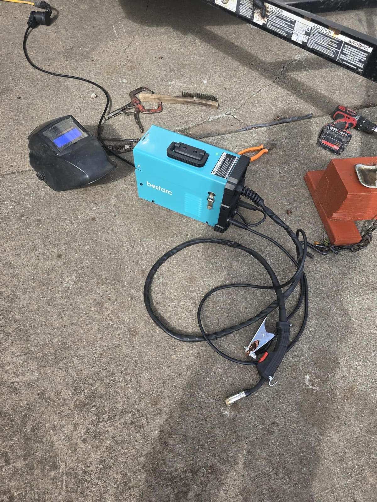 Bestarc 145A MIG Welder 110V 220V, 4 in 1 Gasless Flux Core MIG/Lift TIG/Stick Welder, Synergic IGBT Inverter Welding Machine with Large LED Display, Dual Voltage for Beginners DIY customer photo 1