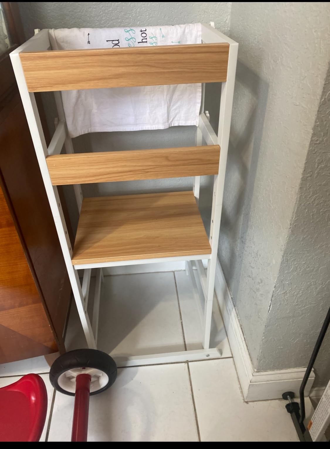 INNOD Kitchen Step Stool for Toddlers, Height Adjustable Toddler Tower with Safety Rail, Steel and Wood Toddler Kitchen Stool Helper Kids, Stool for Kids, Learning Tower, Kids' Desk Brown customer photo 2