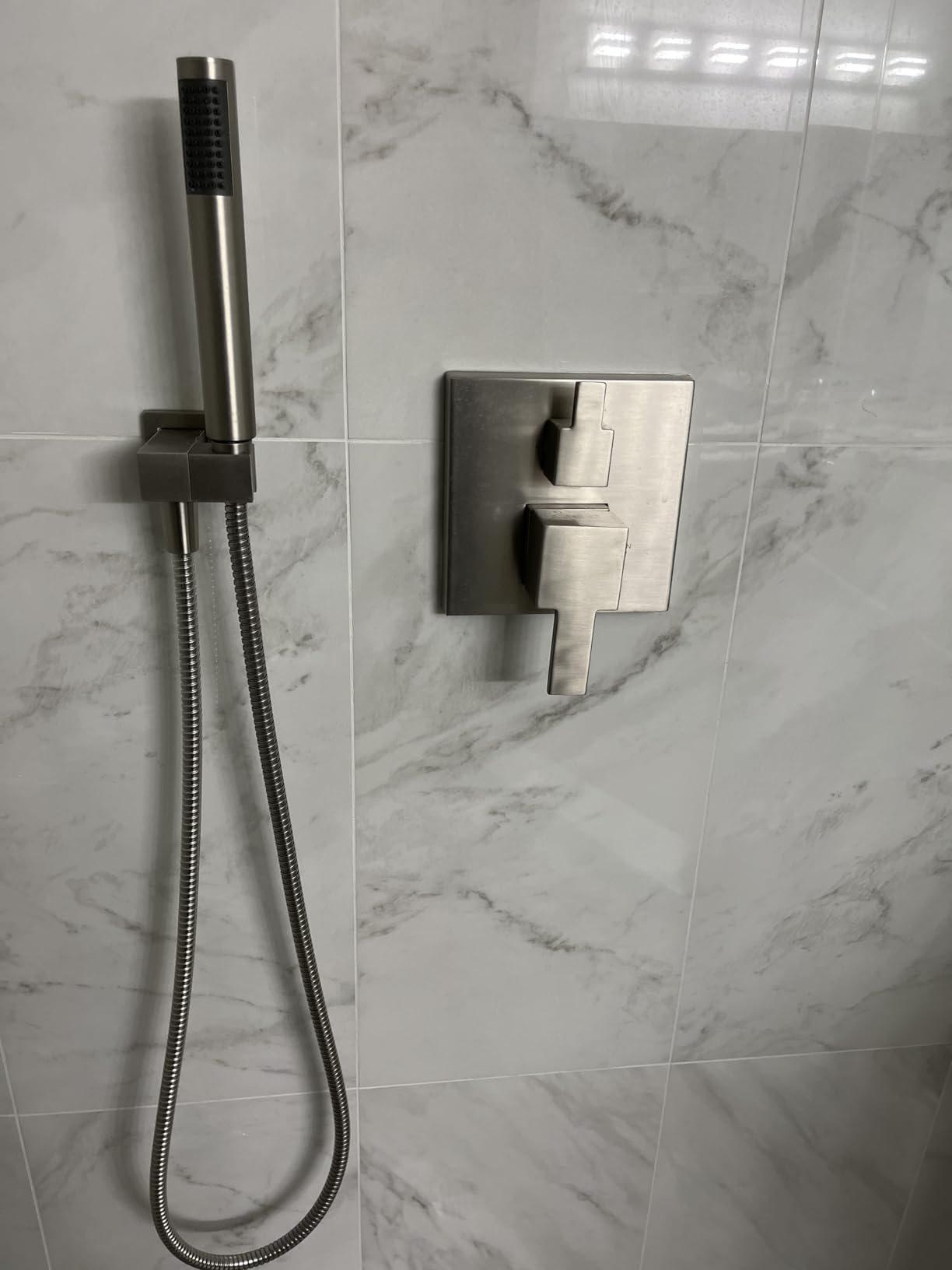 Delta Modern 14 Series Square Rain Shower System Faucet Set, Rainfall Brushed Nickel Shower Head and Handle Set, Valve Trim Kit, 10 Inch, Spotshield Stainless 342701-SP customer photo 1