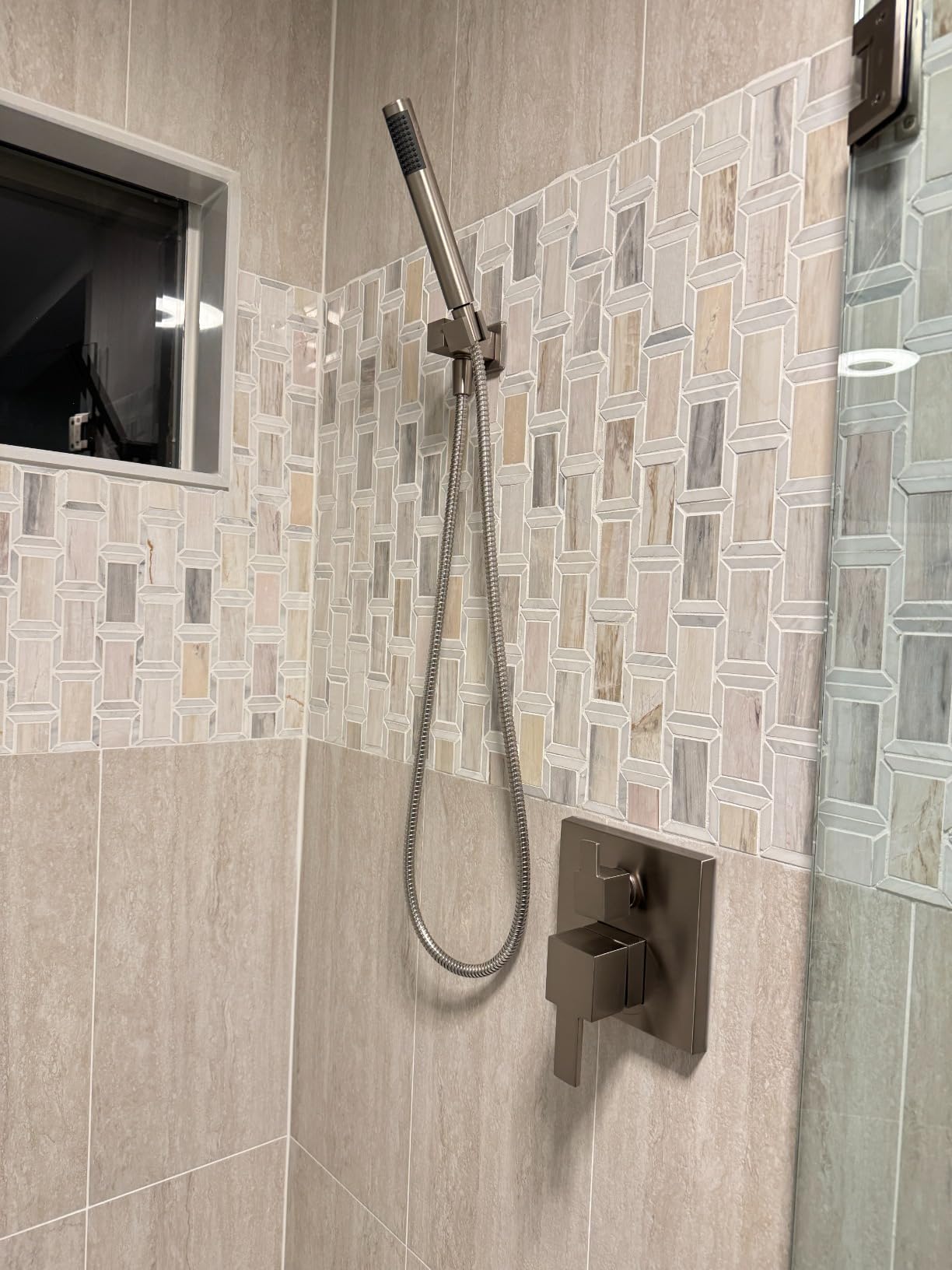 Delta Modern 14 Series Square Rain Shower System Faucet Set, Rainfall Brushed Nickel Shower Head and Handle Set, Valve Trim Kit, 10 Inch, Spotshield Stainless 342701-SP customer photo 2