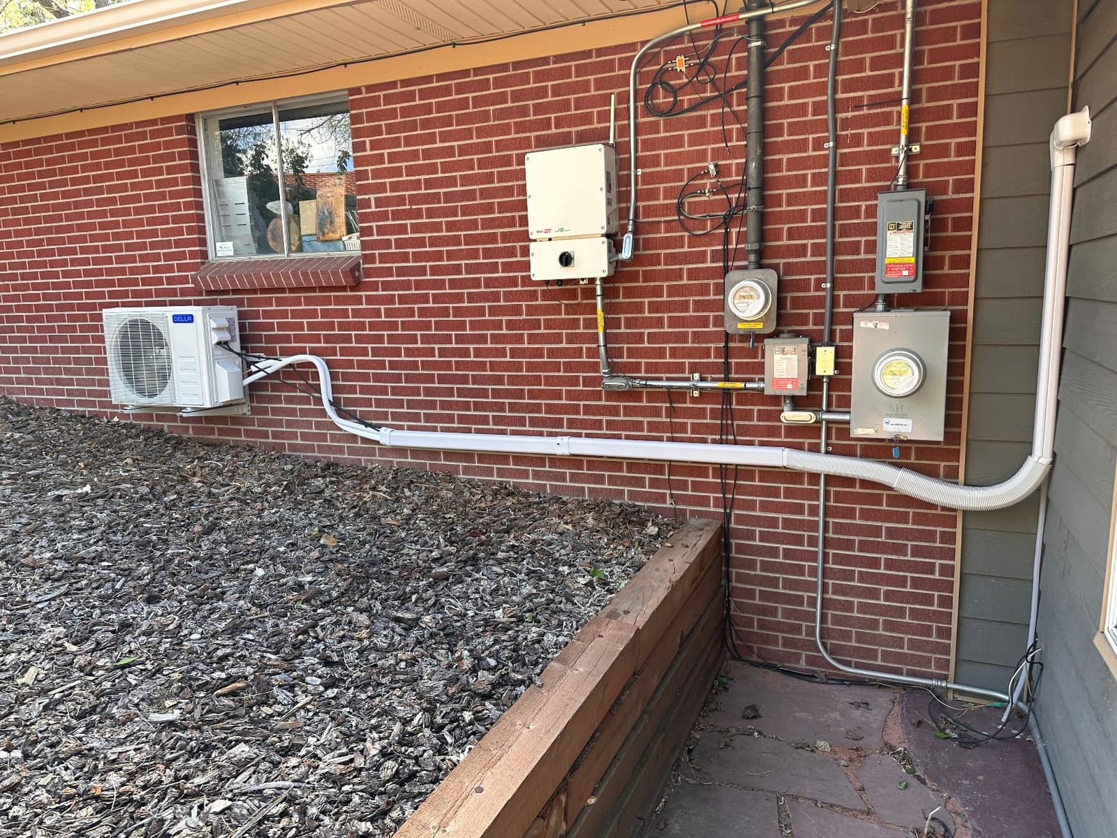 DELLA Optima Series 12,000 BTU Mini Split AC, Hyper Heat Down to -13°F, Up to 550 Sq. Ft, 23 SEER2 115V, Energy Star, WiFi & Alexa, Inverter AC with 1 Ton Pre-Charged Heat Pump & 16.4ft Kit customer photo 2