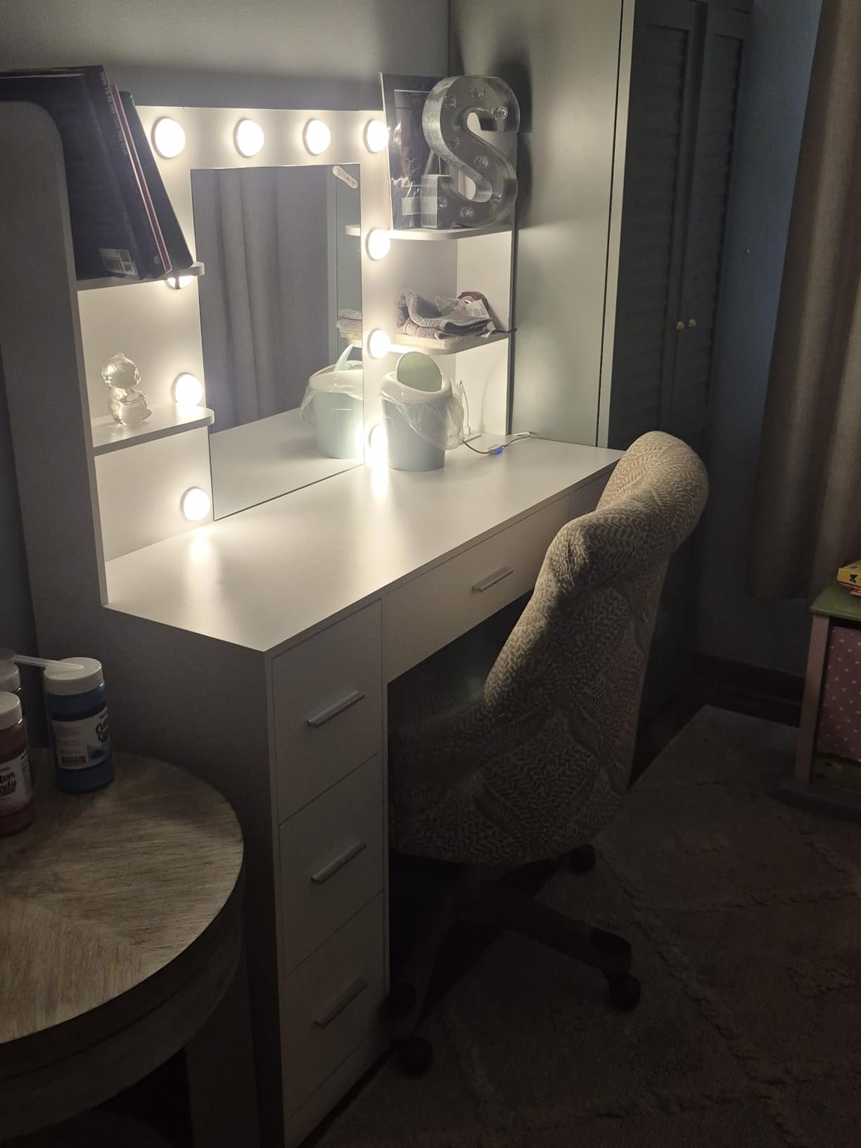 YESHOMY Vanity Desk with Mirror, Outlet, 10 Lights & 7 Drawers,Pure White customer photo 1