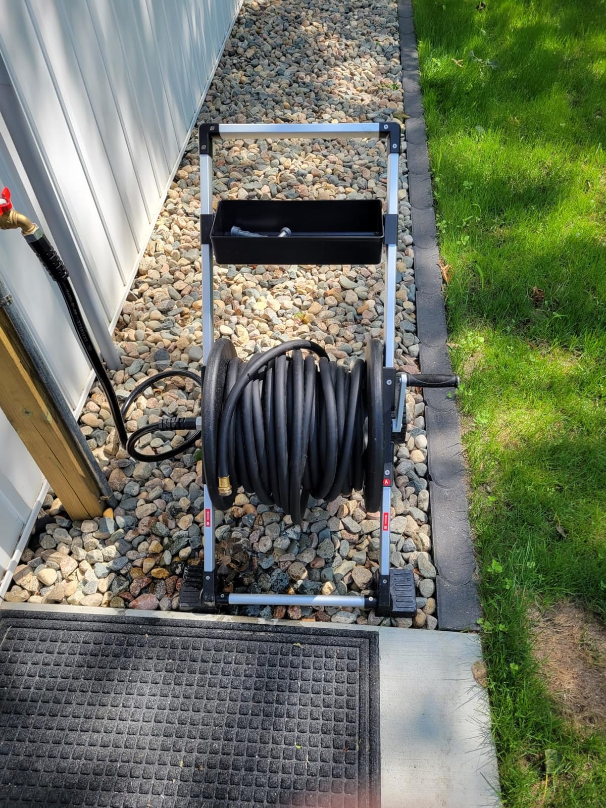 Liberty Garden 304 Explorer Two Wheel Hose Reel Cart, Aluminum, Holds 250-feet of 5/8