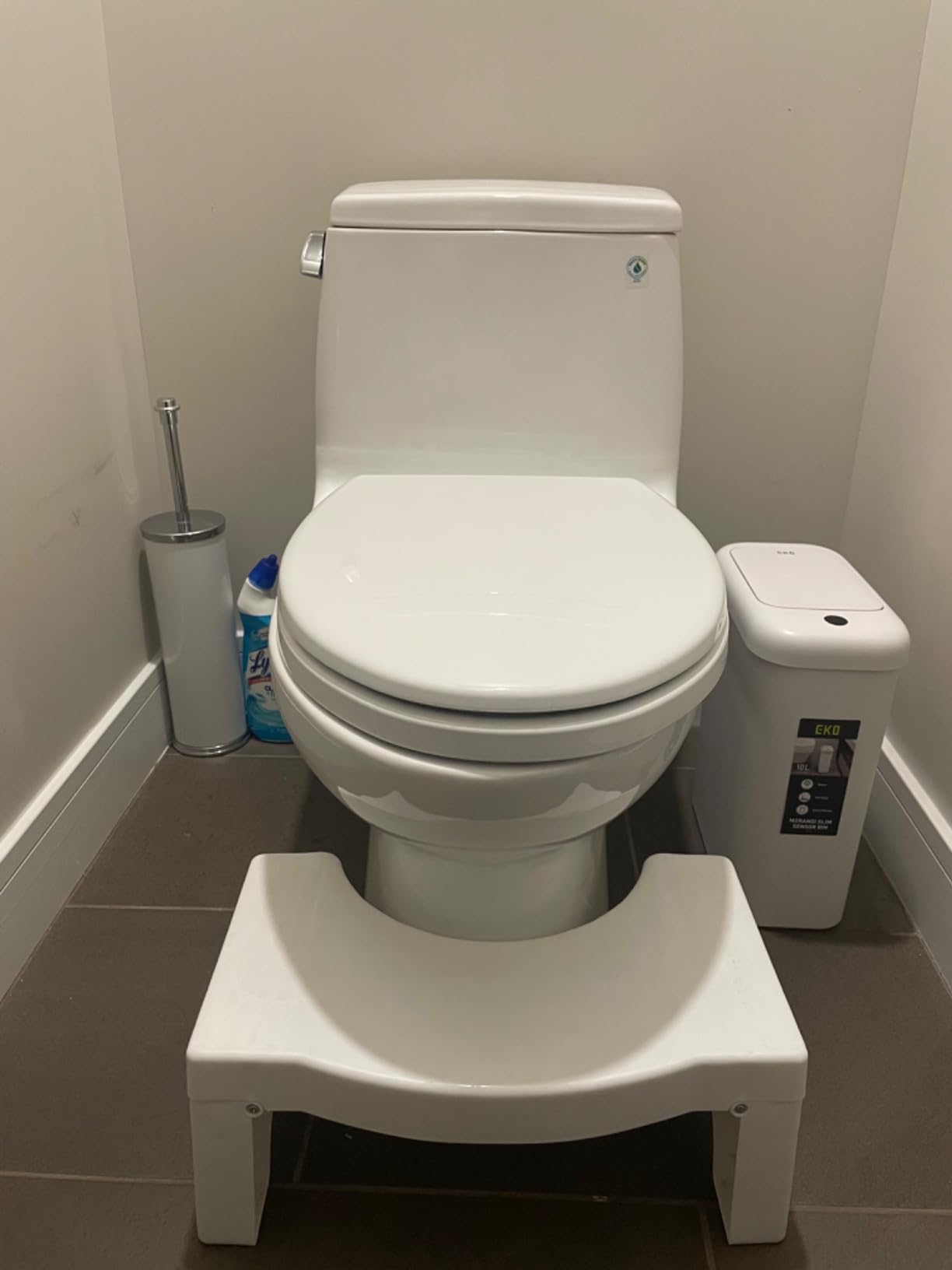 EKO Automatic Bathroom Trash Can with Lid, 2.6 Gallon Slim Touchless Garbage Can, Waterproof Motion Sensor Trash Bin for Bathroom, Office, Kitchen, White customer photo 2
