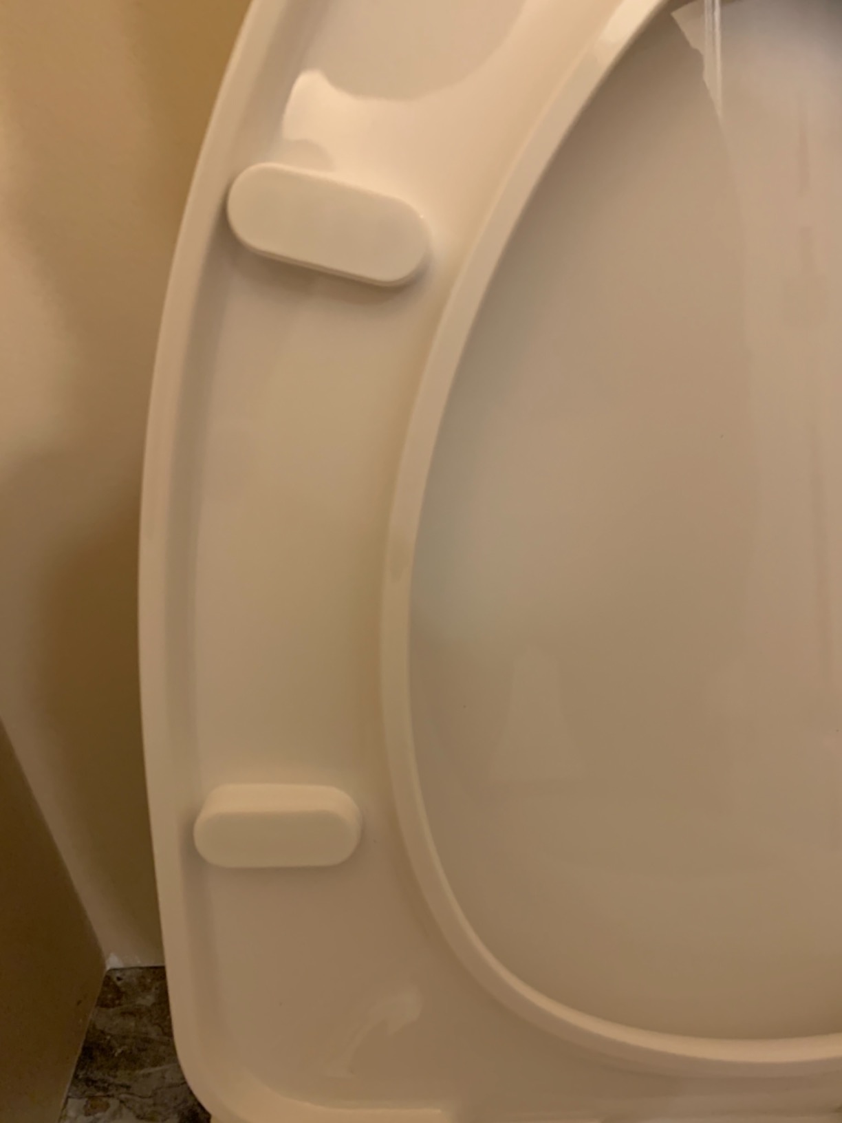 WOODBRIDGEE One Piece Toilet with Soft Closing Seat, Chair Height, 1.28 GPF Dual, Water Sensed, 1000 Gram MaP Flushing Score Toilet with Chorme Button, White,B0940-F-C customer photo 1