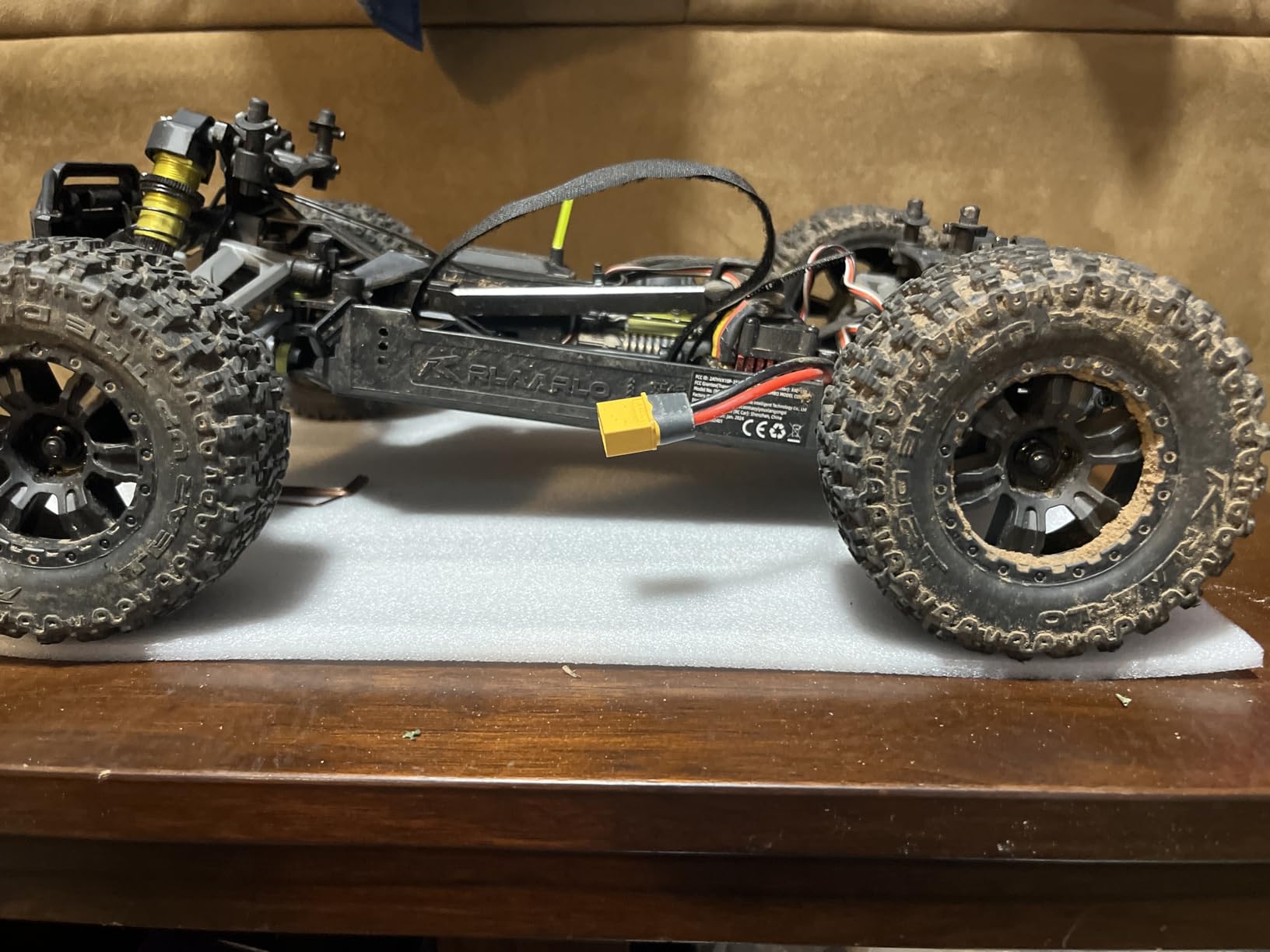 AMORIL 1/10 RTR Brushless Fast RC Cars for Adults,Max 50mph Hobby Electric Off-Road Monster Truck,Waterproof High Speed RC Car 4WD Remote Control Car with 3S Lipo,Green customer photo 1