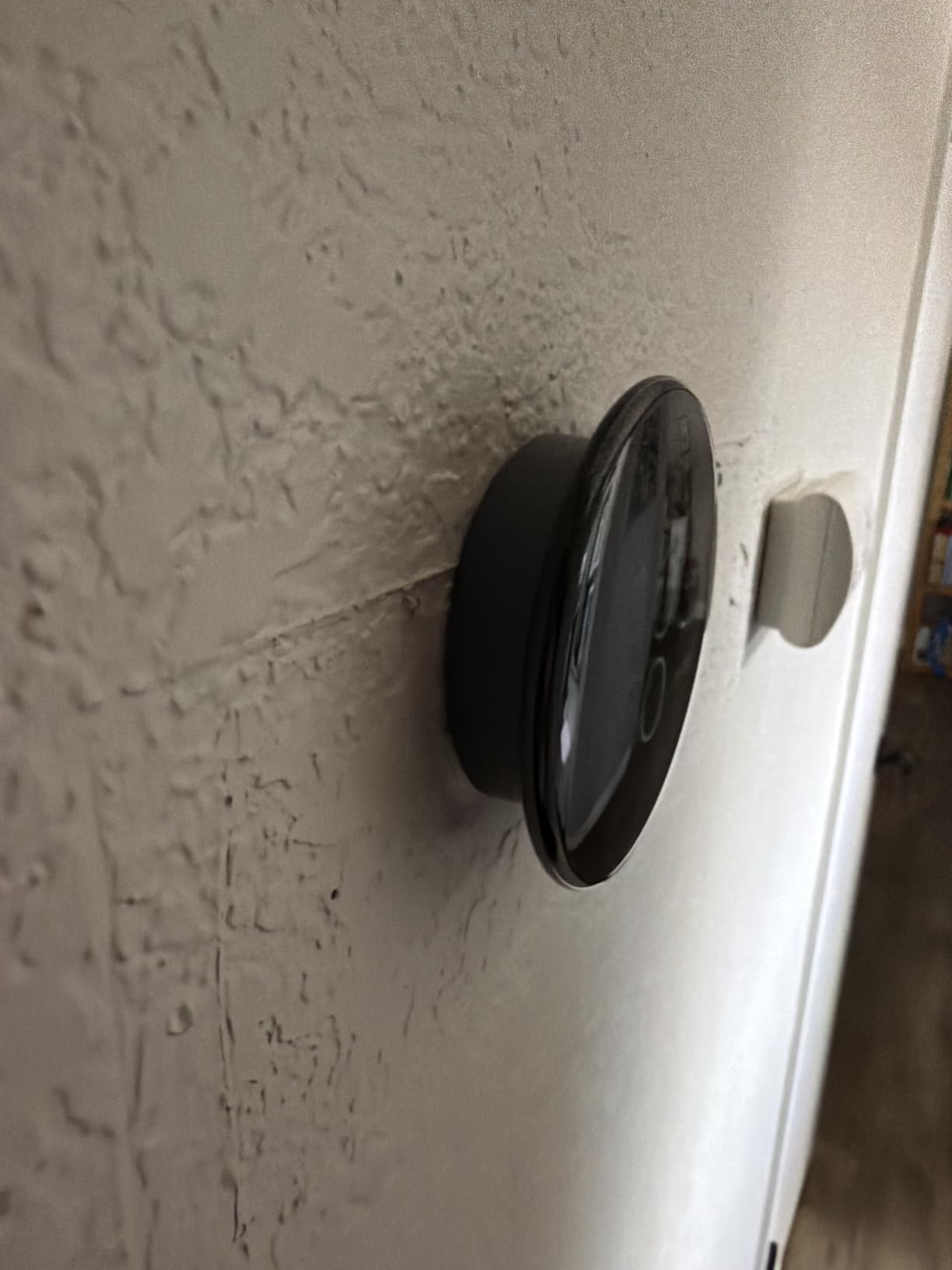 Google Nest Learning Thermostat (4th gen) + Nest Temperature Sensor (2nd gen) - Silver customer photo 1
