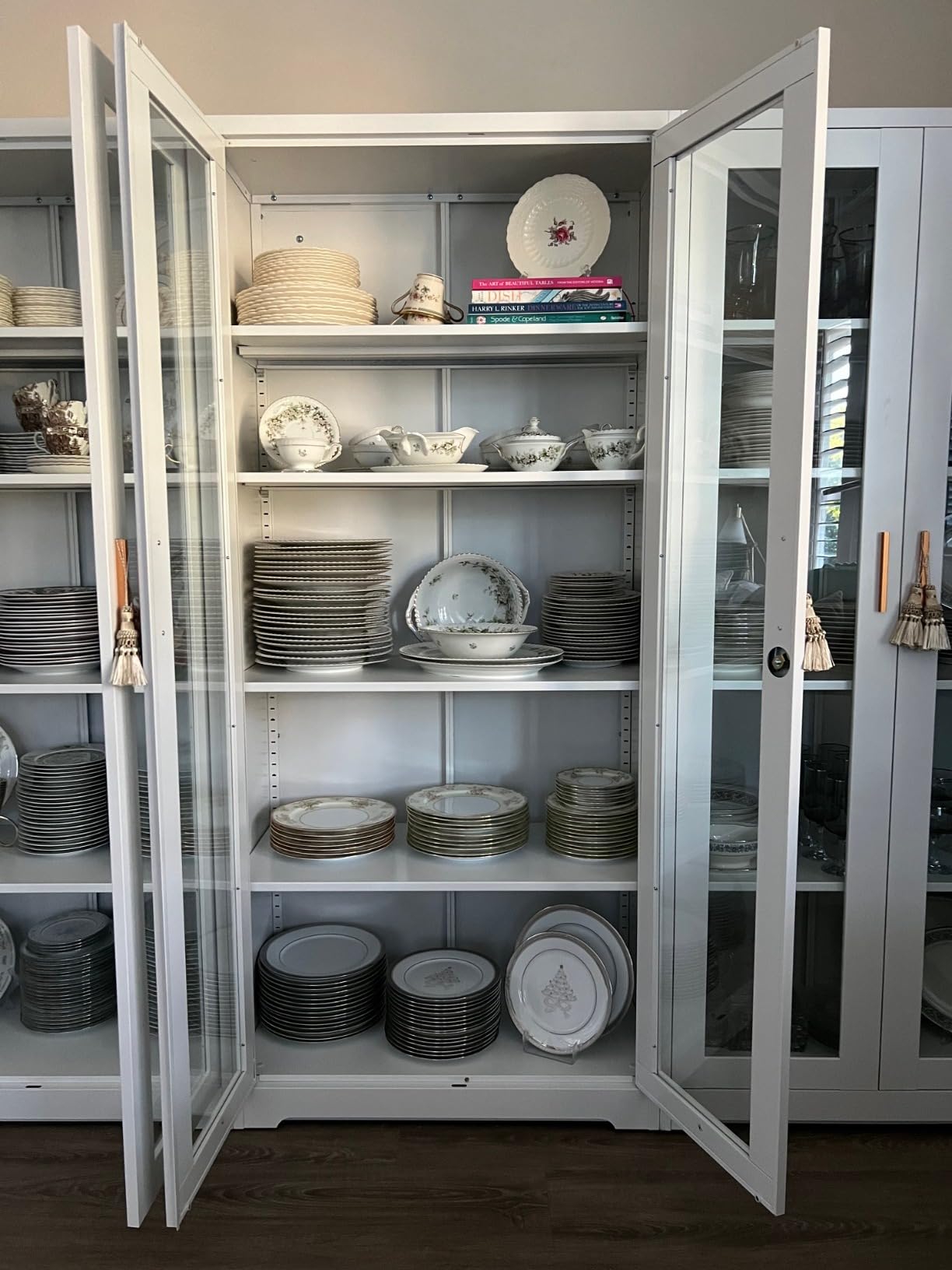 UNICOLY Display Cabinet with Glass Doors, Curio Cabinets with Locking Doors customer photo 1