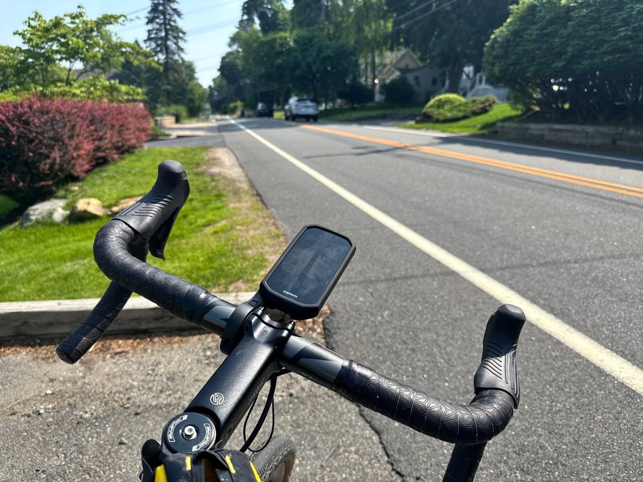 Garmin Edge® 1050, Premium Cycling Computer | Large & Vivid Touchscreen, Advanced Cycling Metrics, Built-In Speaker, Garmin Coach, Groupride, Road Hazard Alerts customer photo 2