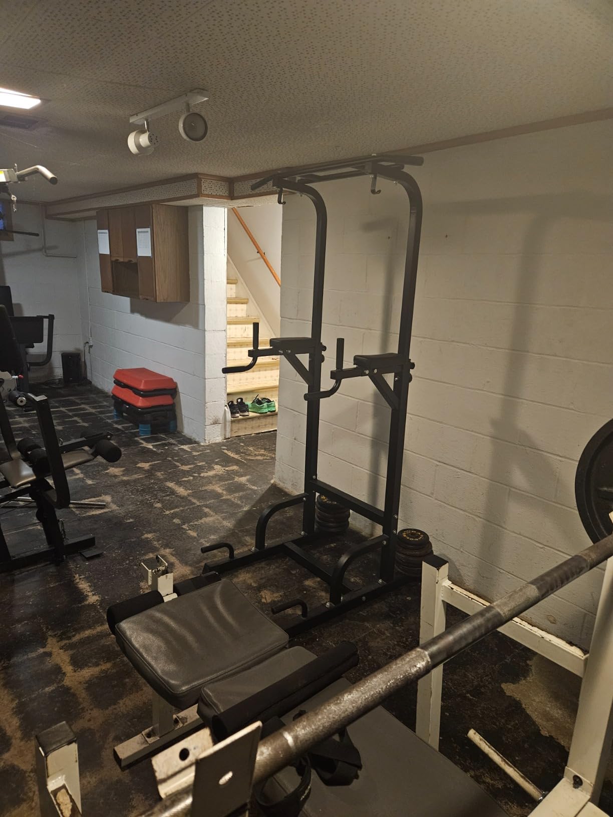BangTong&Li Power Tower, Pull Up Bar Dip Station/Stand for Home Gym Strength Training Workout Equipment customer photo 1