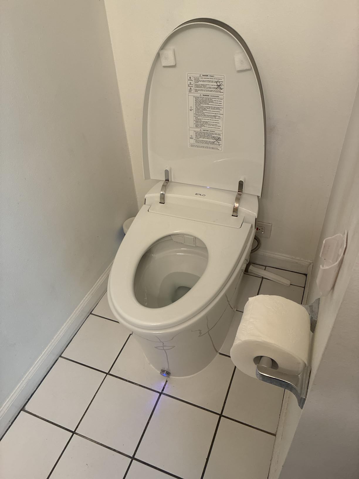 EPLO Smart Toilet Built in Tank Auto Open Bidet with Foam Shield - iX7 PRO customer photo 1