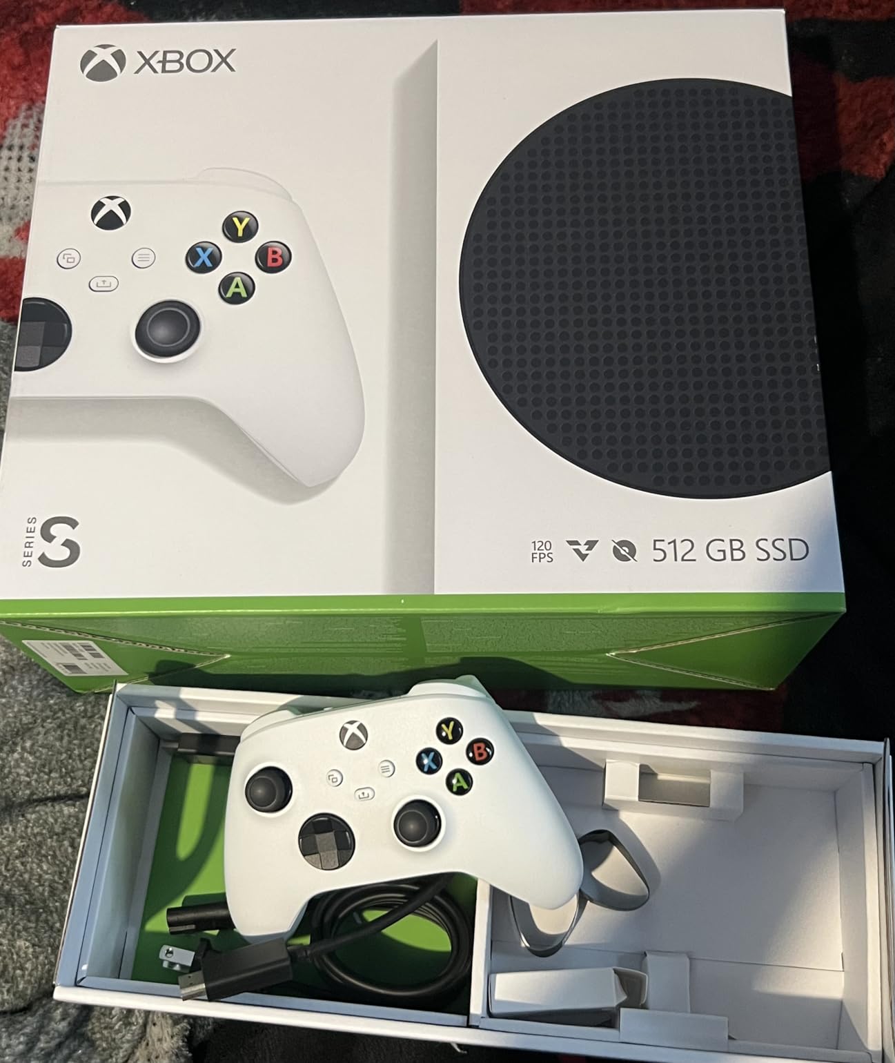 Xbox Series S - All Digital Gaming Console - 512GB SSD - Includes Wireless Controller - 120FPS - Robot White customer photo 2