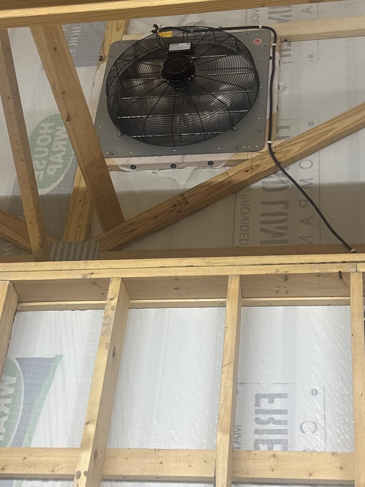 VEVOR 24 Inch Shutter Exhaust Fan Wall Mounted Automatic Louvers Silver, Sturdy Steel Housing, Low Noise, AC Motor, 7030 CFM Ventilation and Cooling for Attic, Garage, Barn, Greenhouse, Workshop customer photo 2