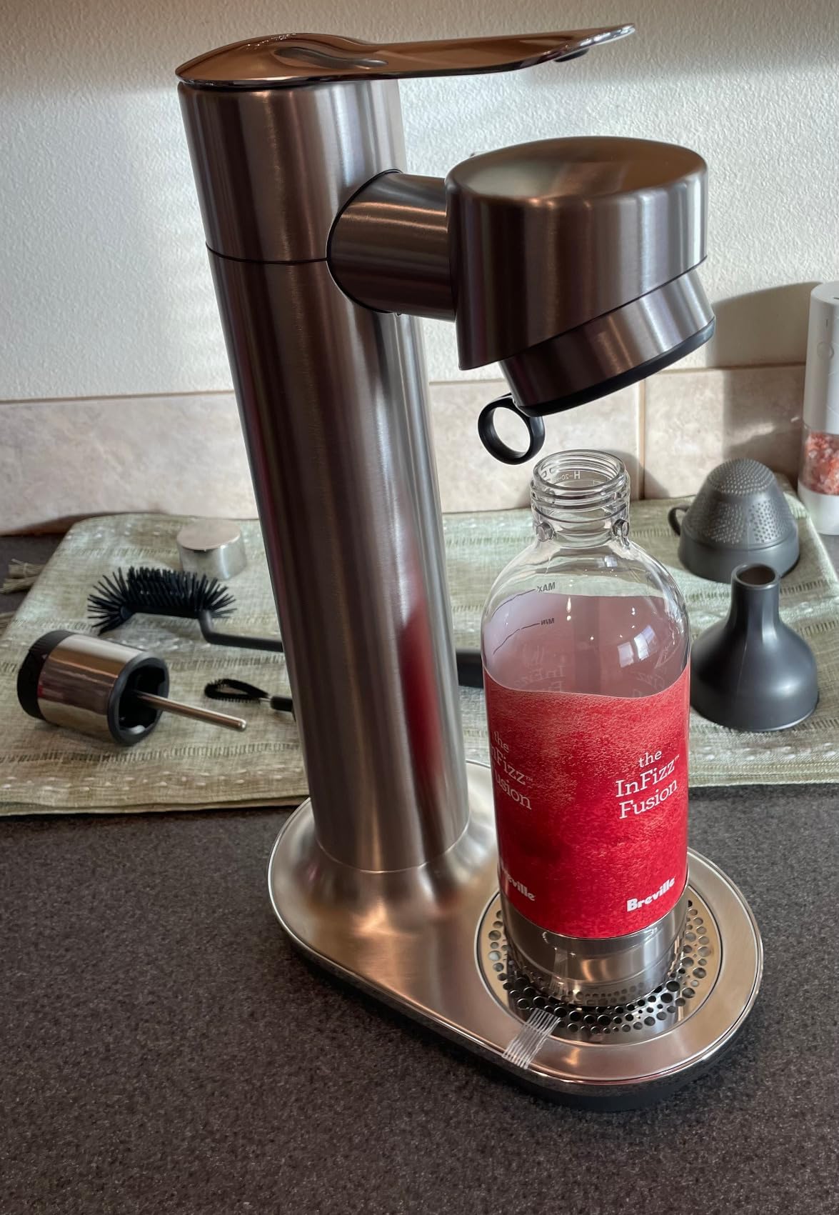 Breville InFizz Fusion Sparkling Drink Carbonator, Brushed Stainless Steel customer photo 2